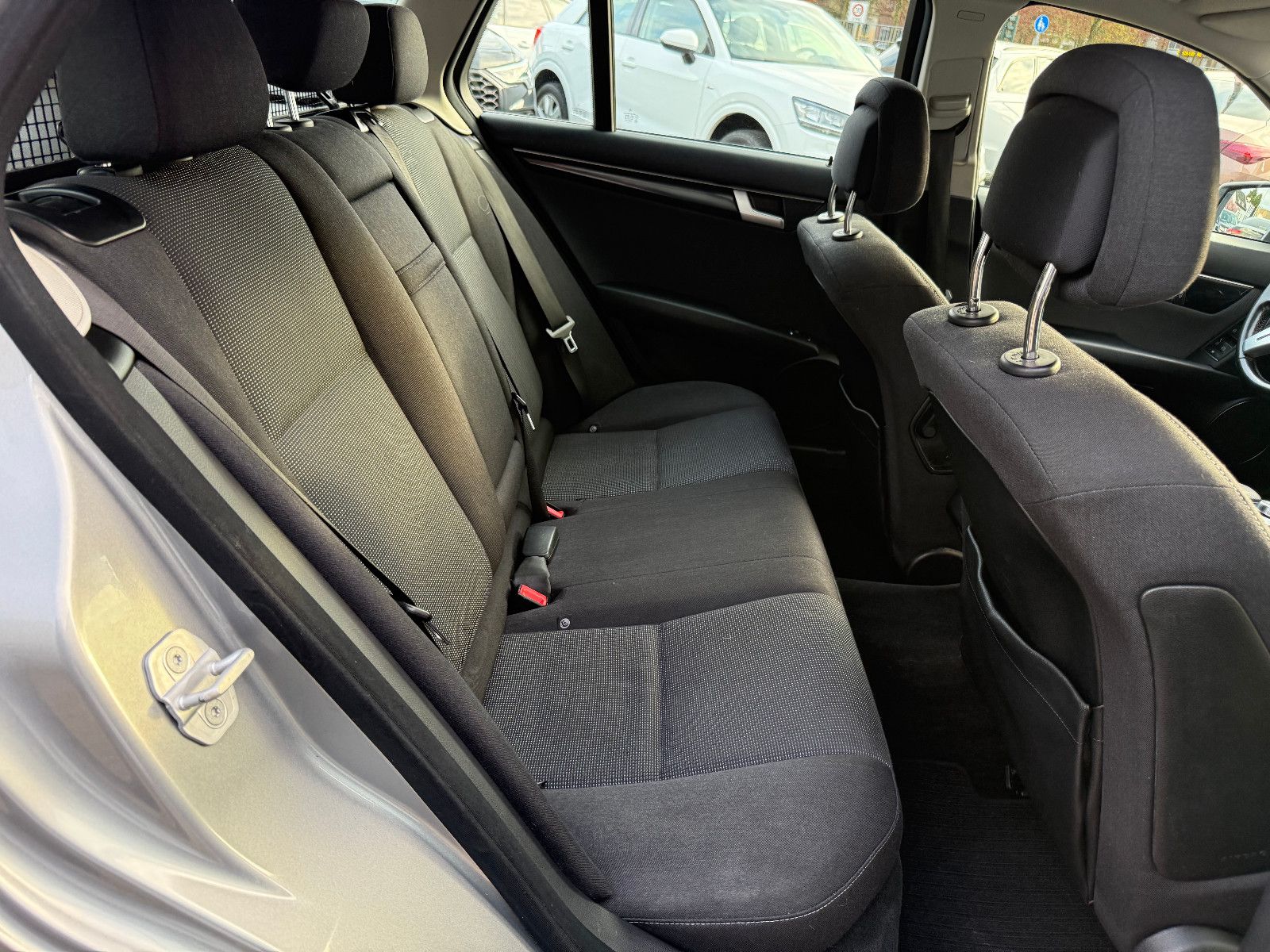 Fahrzeugabbildung Mercedes-Benz C 180 T-Modell  CGI BlueEfficiency`*Klima*