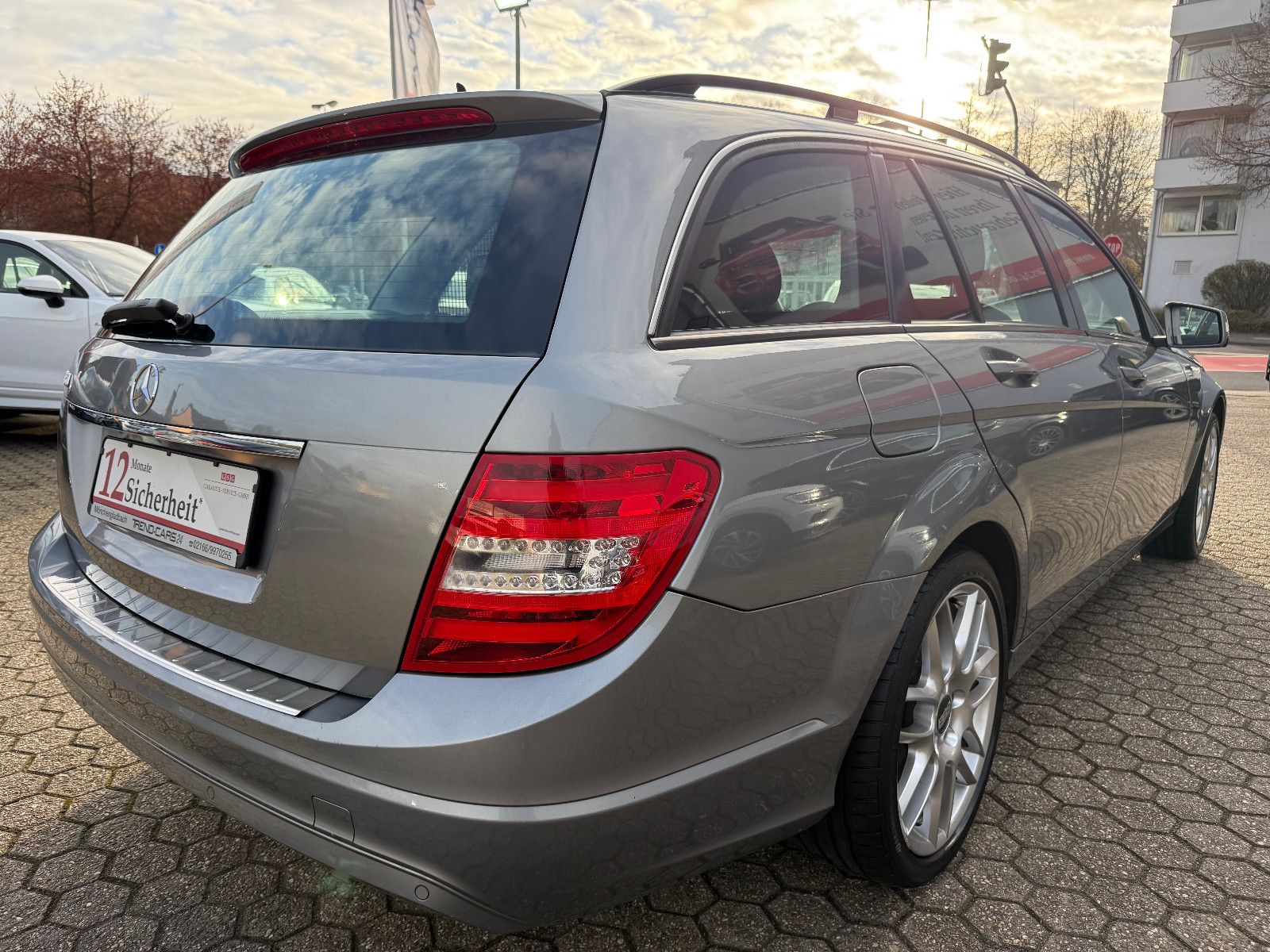 Fahrzeugabbildung Mercedes-Benz C 180 T-Modell  CGI BlueEfficiency`*Klima*