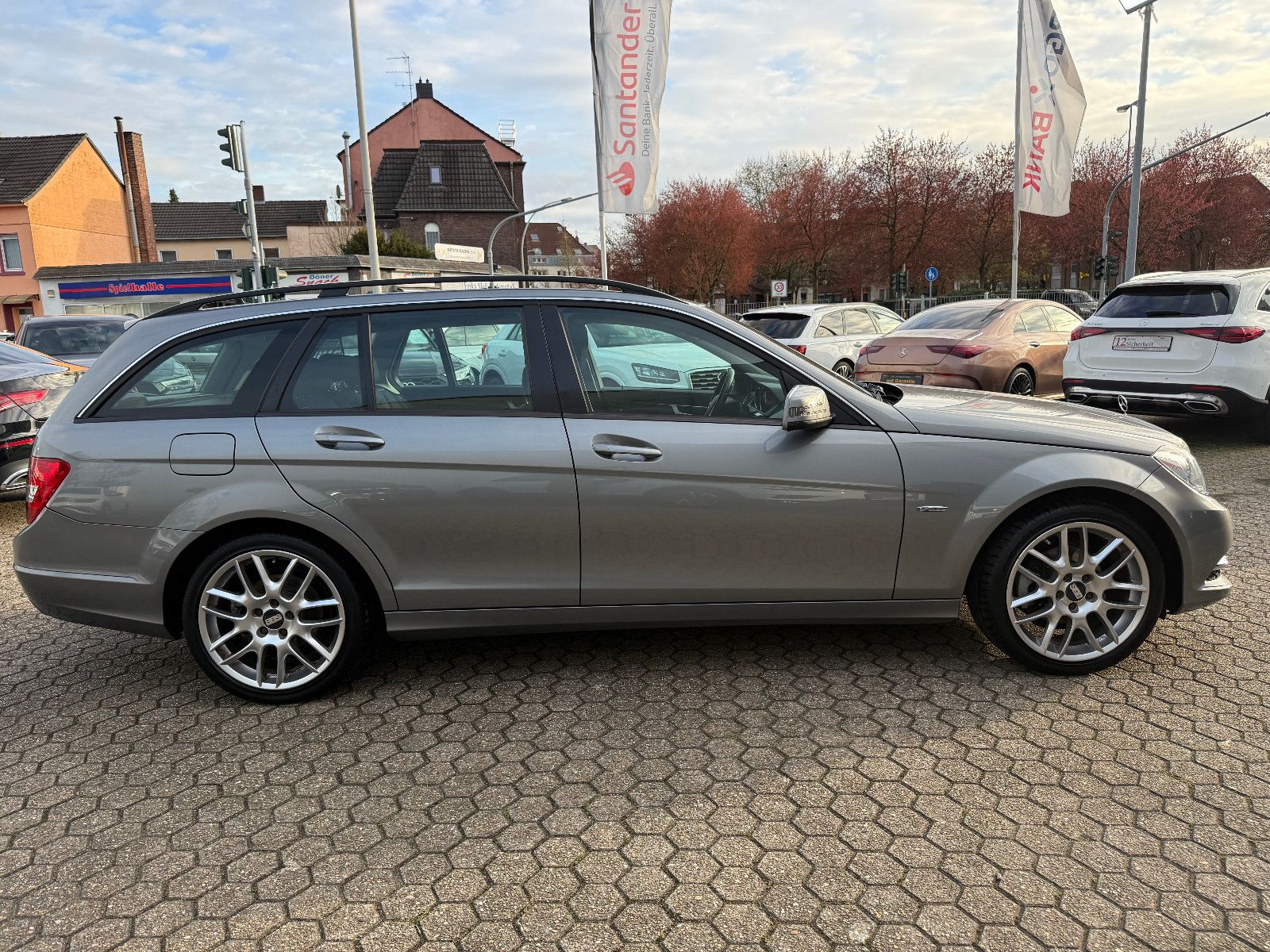 Fahrzeugabbildung Mercedes-Benz C 180 T-Modell  CGI BlueEfficiency`*Klima*