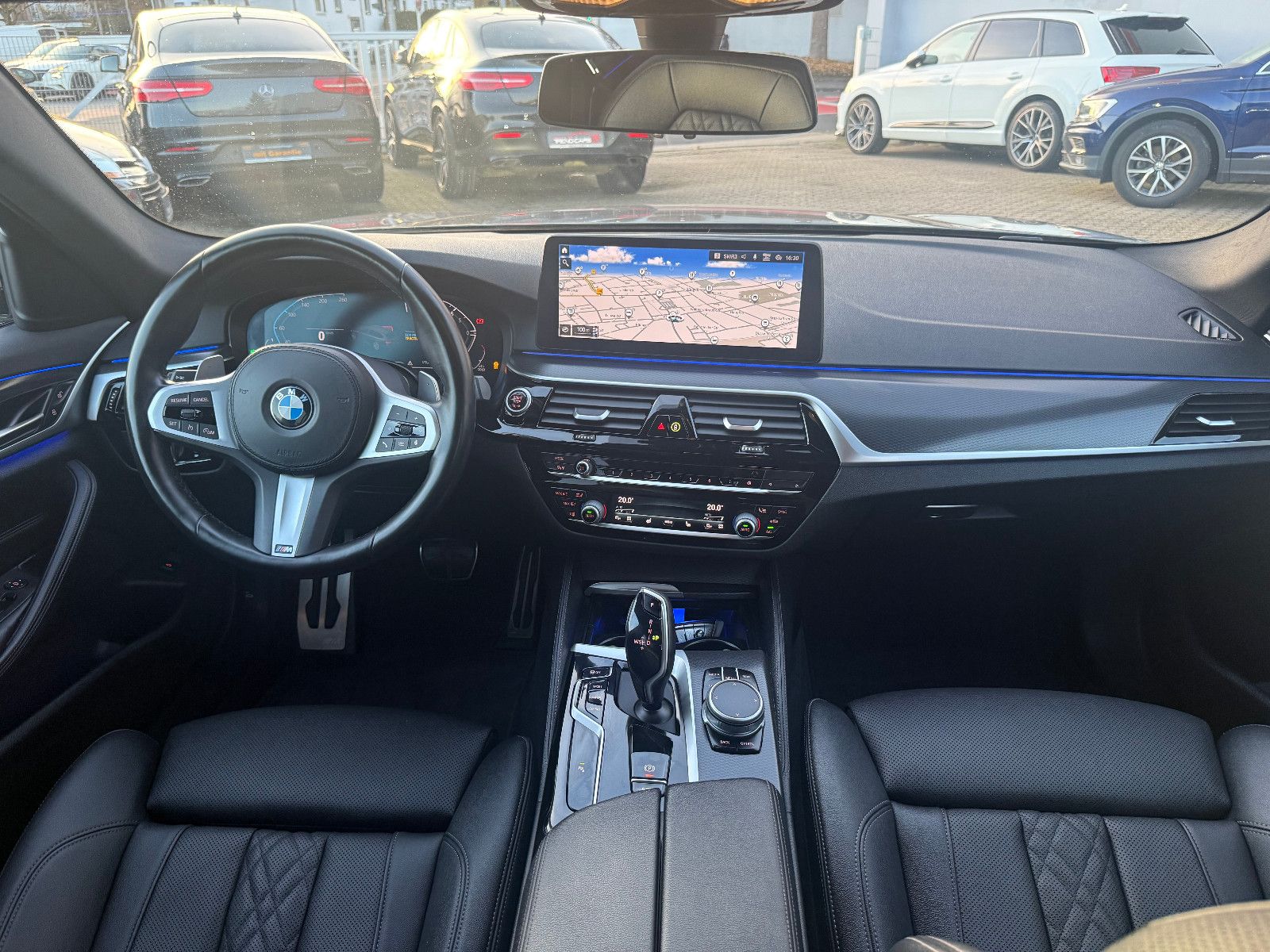 Fahrzeugabbildung BMW 530 Touring i M Sport*Navi*AHK*Leder*