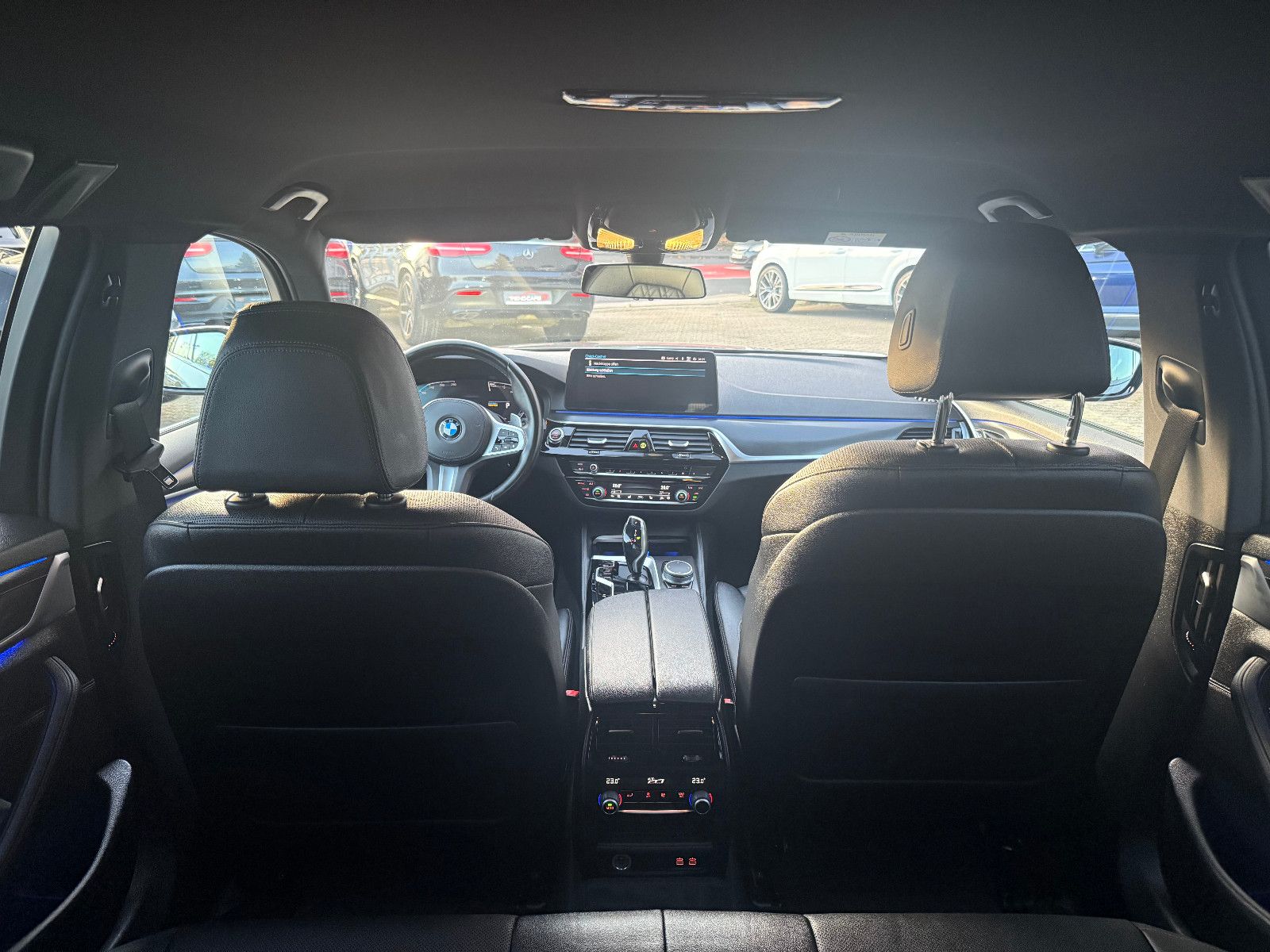 Fahrzeugabbildung BMW 530 Touring i M Sport*Navi*AHK*Leder*