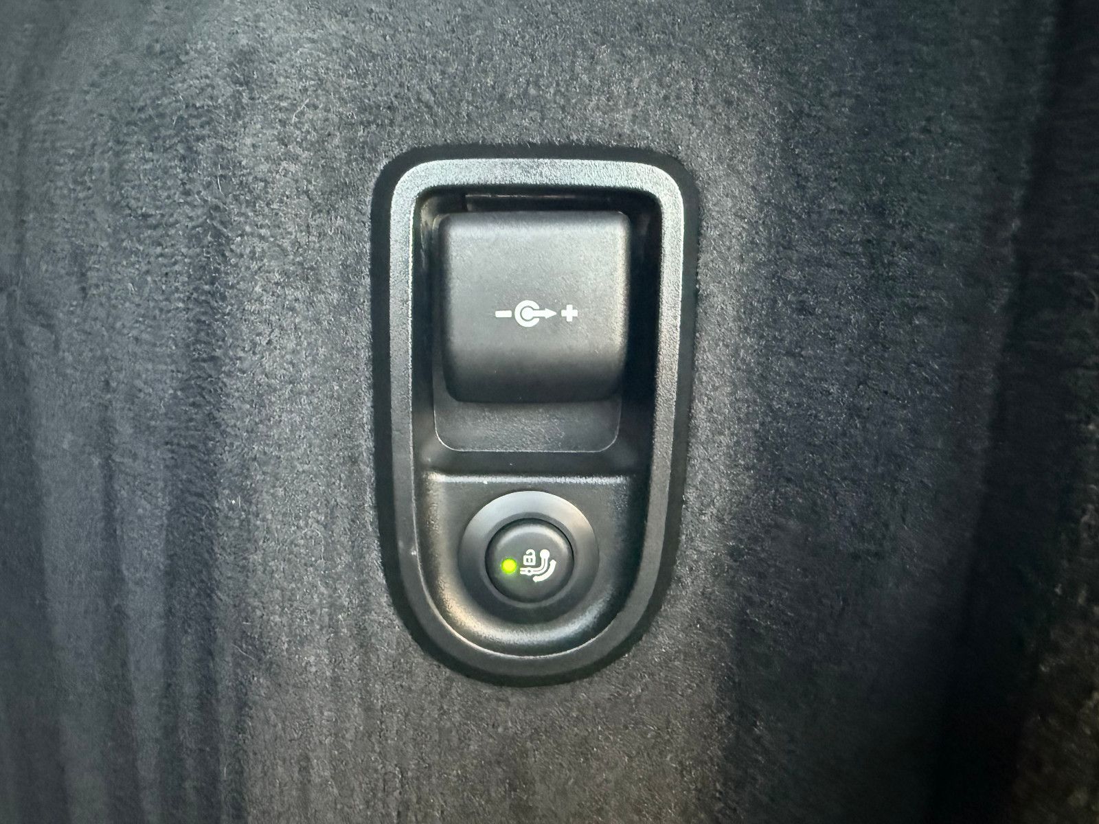 Fahrzeugabbildung BMW 530 Touring i M Sport*Navi*AHK*Leder*