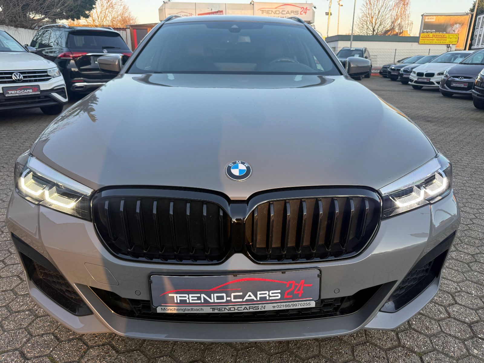 Fahrzeugabbildung BMW 530 Touring i M Sport*Navi*AHK*Leder*
