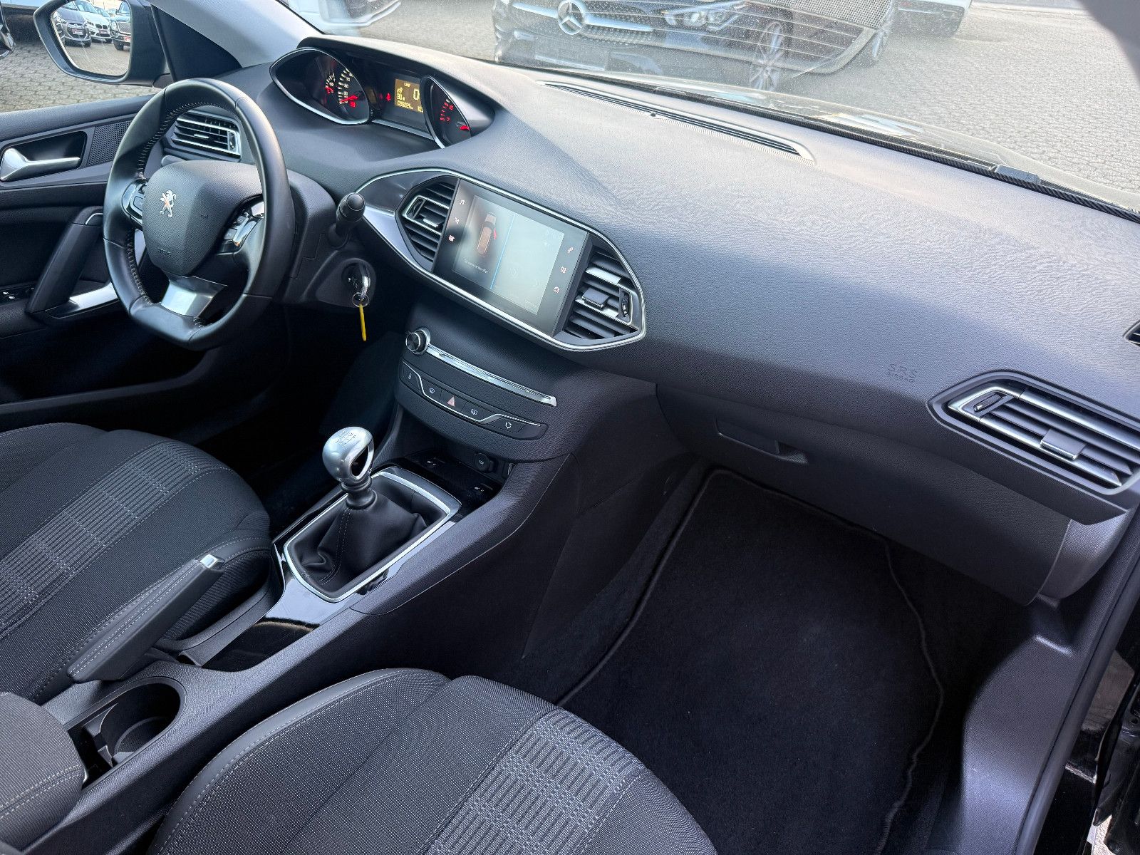 Fahrzeugabbildung Peugeot 308 SW Active*Klima*SH*Apple*Android Car Play*