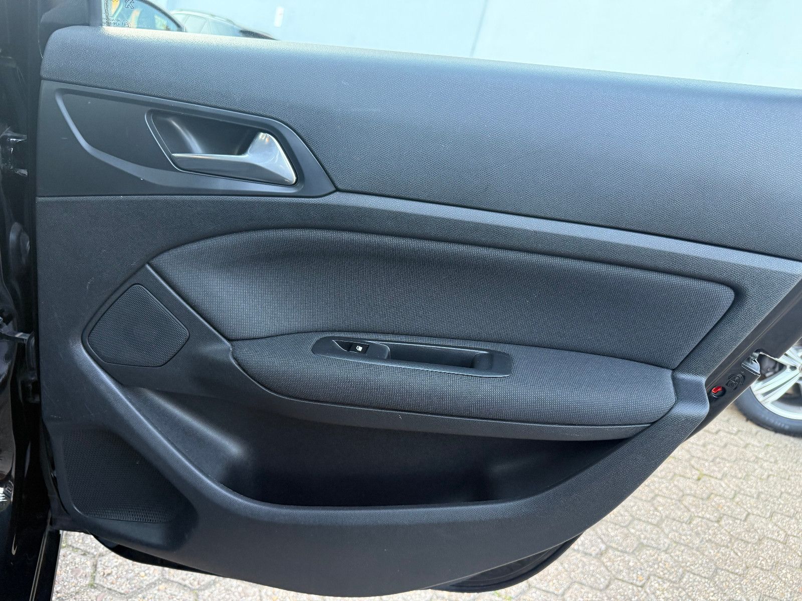 Fahrzeugabbildung Peugeot 308 SW Active*Klima*SH*Apple*Android Car Play*