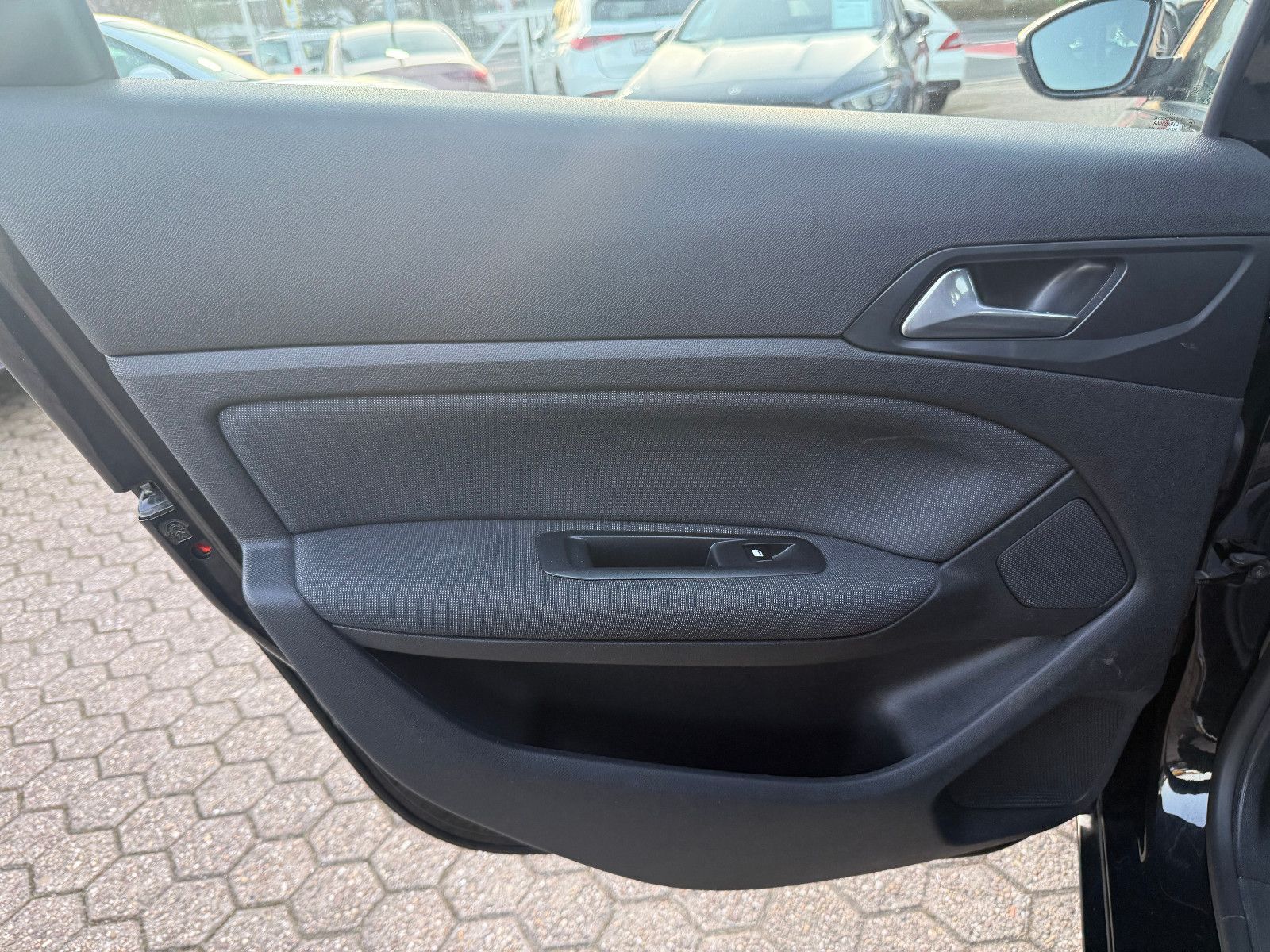 Fahrzeugabbildung Peugeot 308 SW Active*Klima*SH*Apple*Android Car Play*