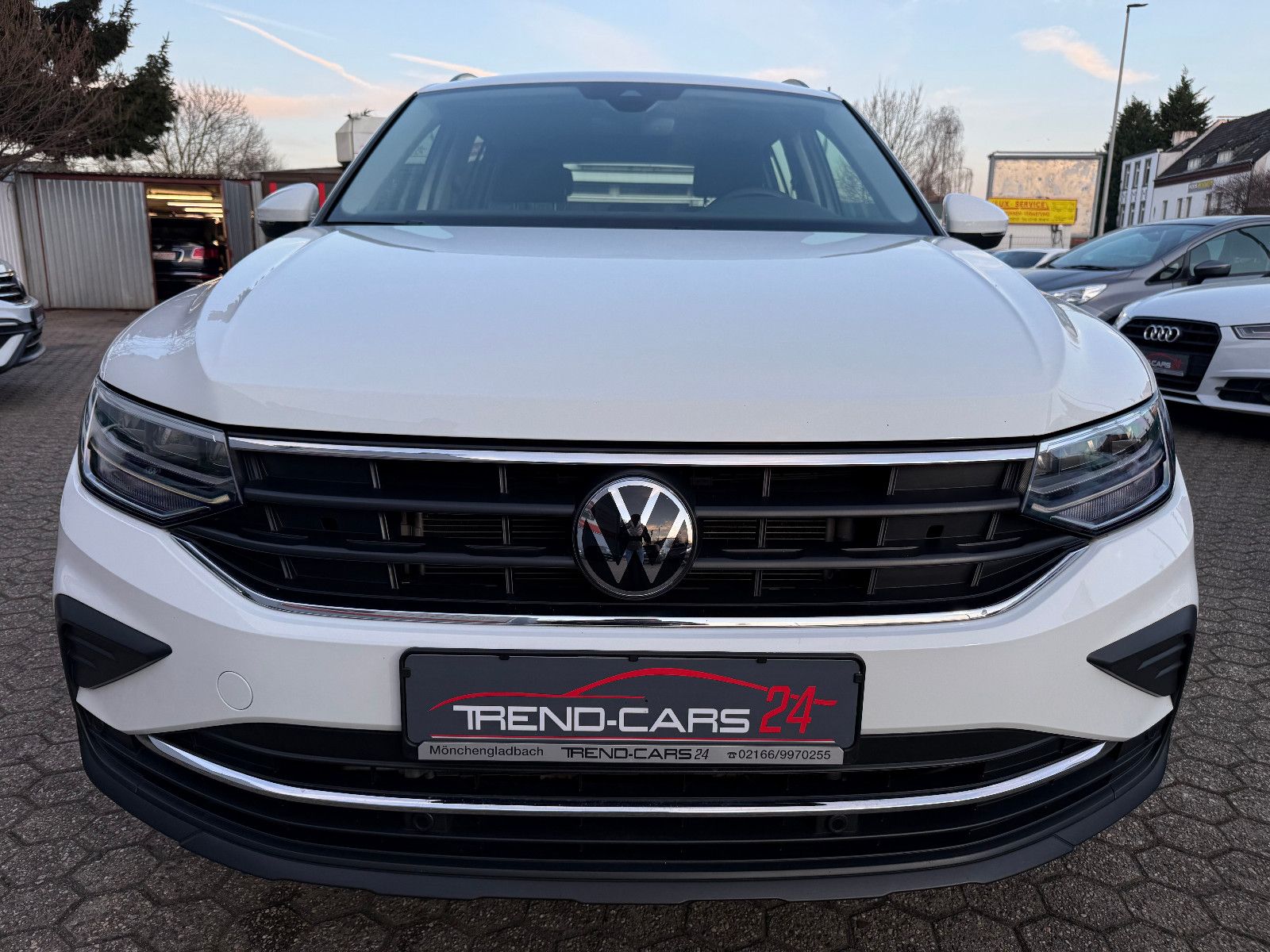 Fahrzeugabbildung Volkswagen Tiguan Life*ACC*AHK*KLIMA*LED*