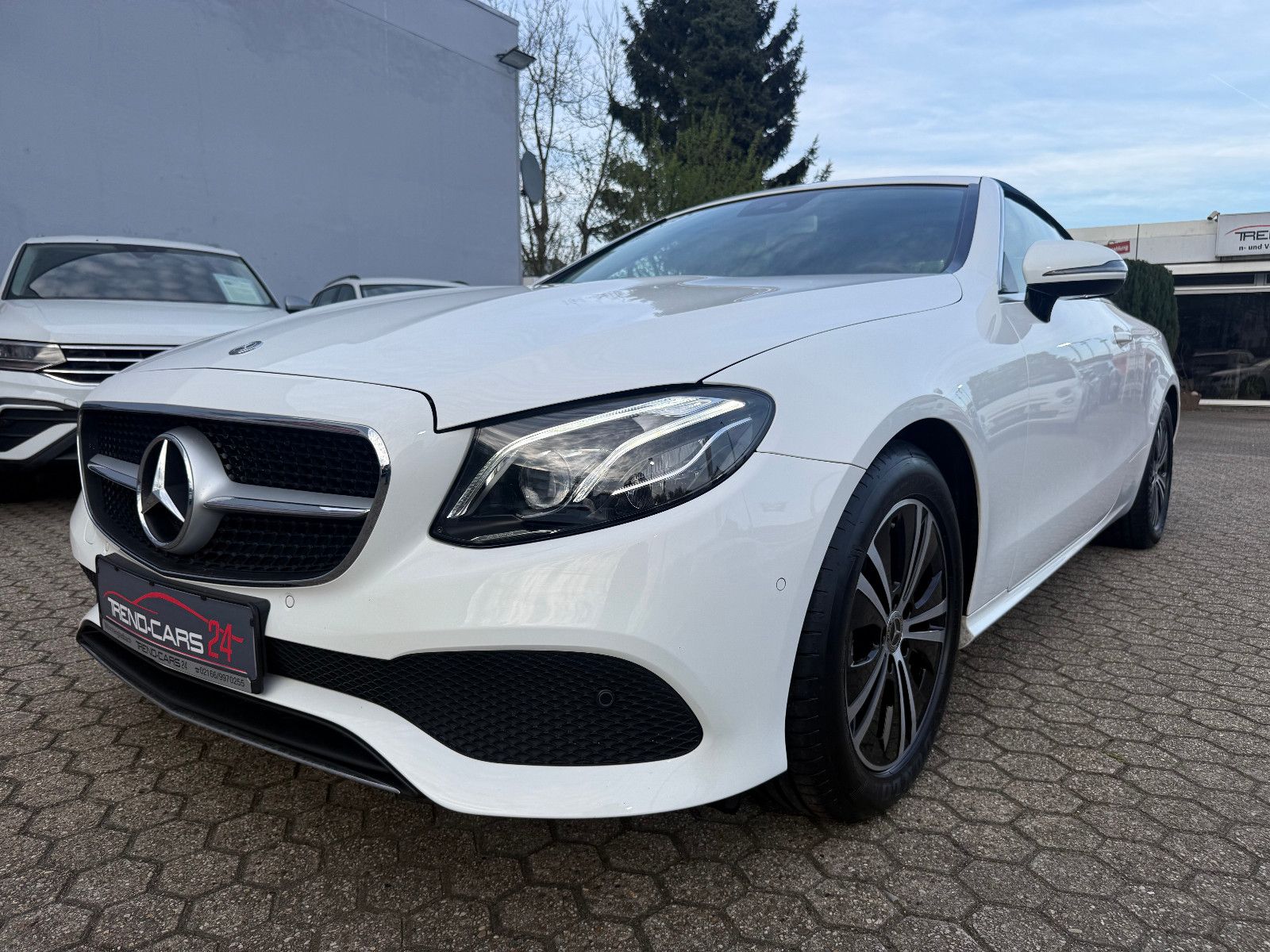 Mercedes-Benz E 200 Cabrio*Avantgarde*Multibeam LED* Navi*
