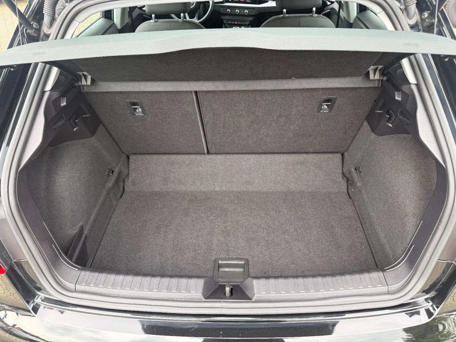 Fahrzeugabbildung Audi A1 citycarver 30 TFSI *Tempomat*Klima*18Zoll*