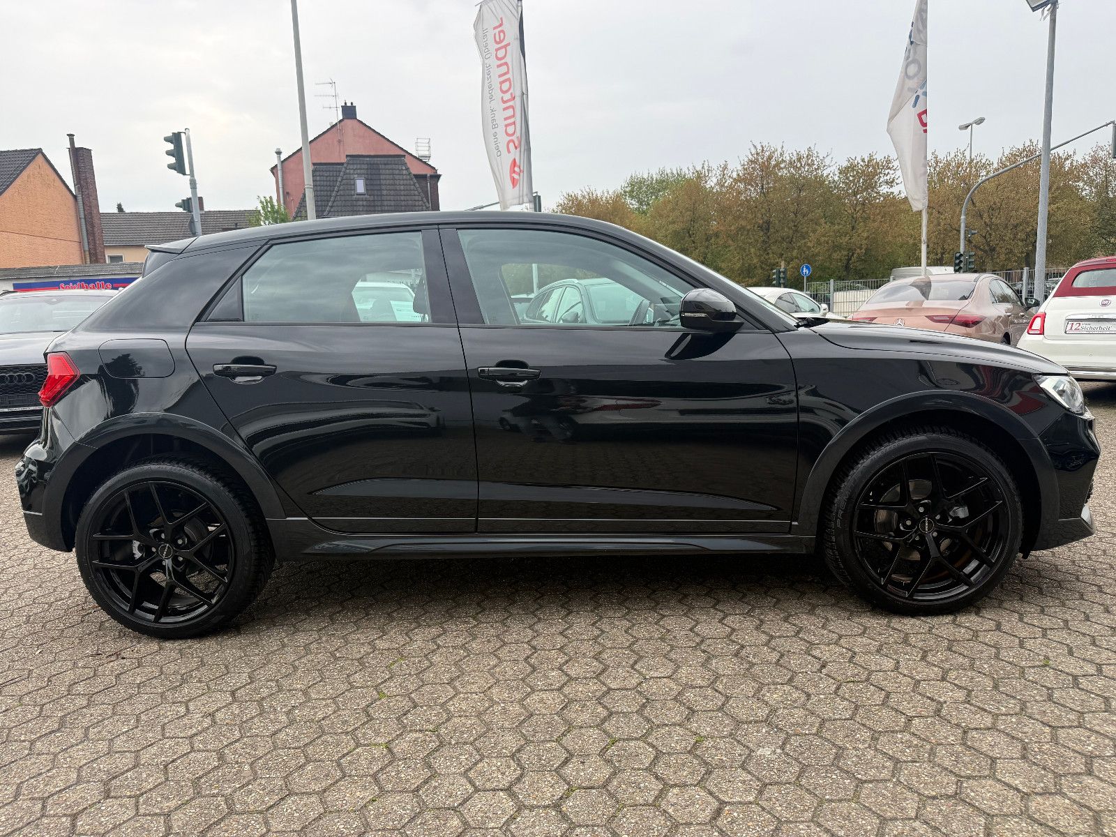 Fahrzeugabbildung Audi A1 citycarver 30 TFSI *Tempomat*Klima*18Zoll*