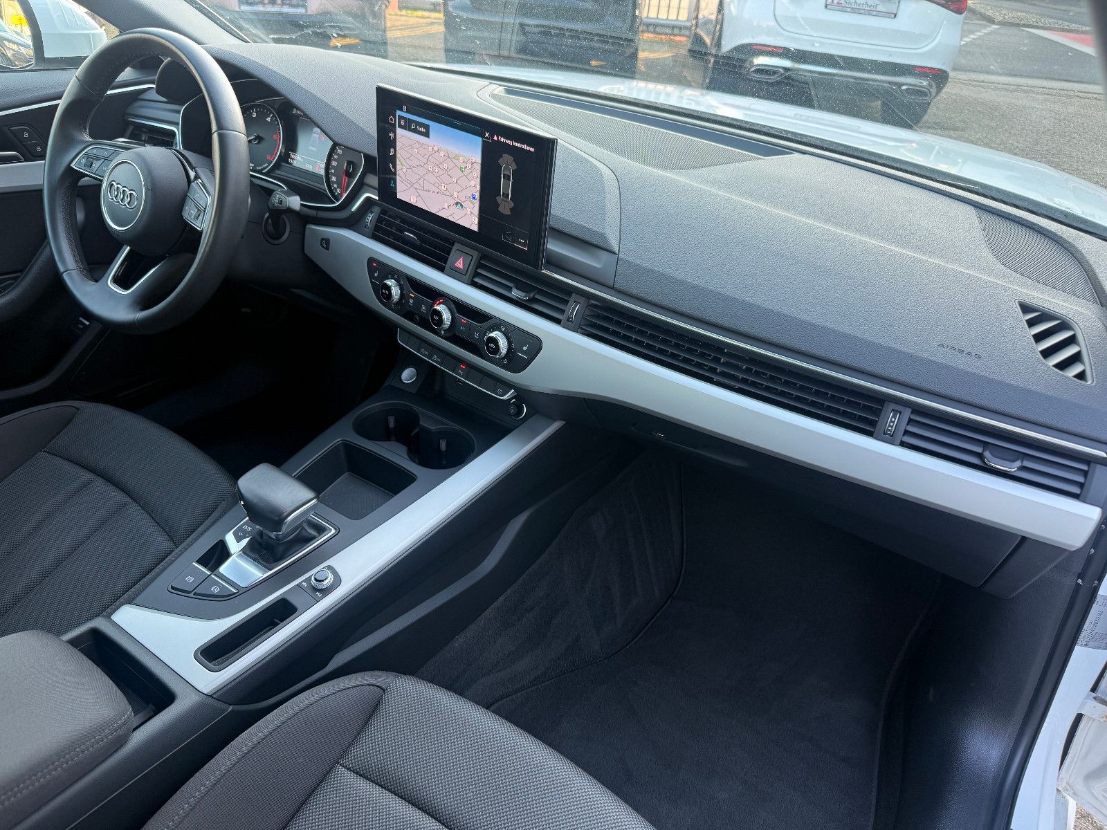 Fahrzeugabbildung Audi A4 Lim 30 TDIadvanced*S-Line*AHK*Tempomat*Matrix