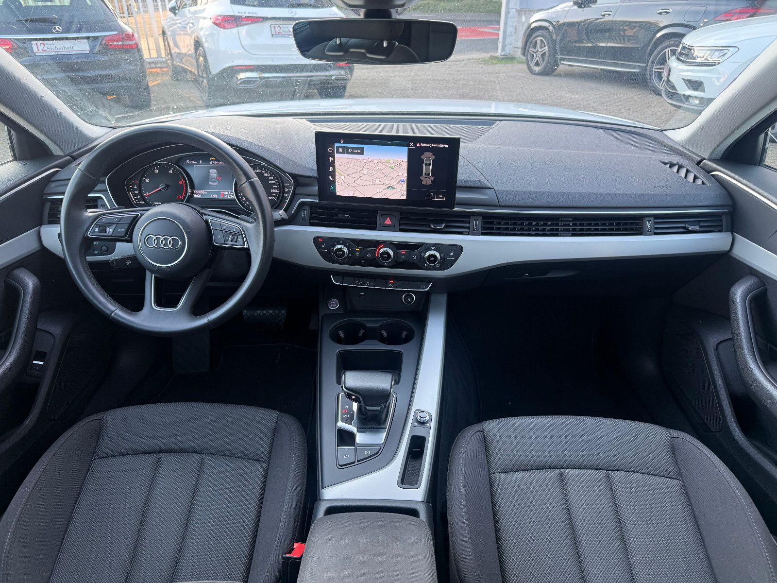 Fahrzeugabbildung Audi A4 Lim 30 TDIadvanced*S-Line*AHK*Tempomat*Matrix