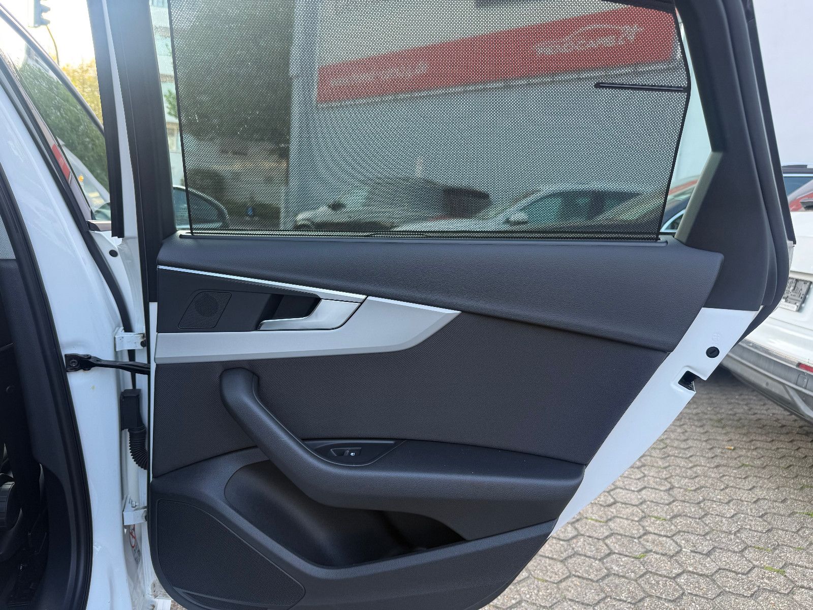 Fahrzeugabbildung Audi A4 Lim 30 TDIadvanced*S-Line*AHK*Tempomat*Matrix