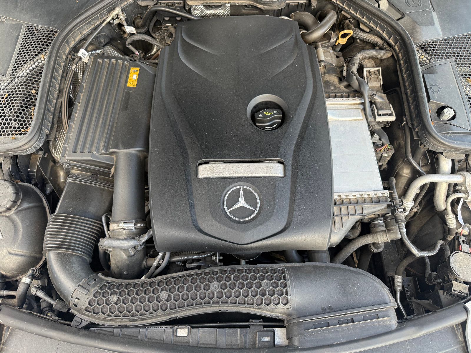 Fahrzeugabbildung Mercedes-Benz C 200 C Limousine AVANTGARDE *AHK*Scheckheft *