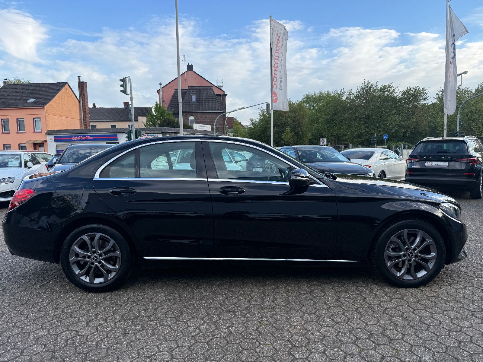 Fahrzeugabbildung Mercedes-Benz C 200 C Limousine AVANTGARDE *AHK*Scheckheft *
