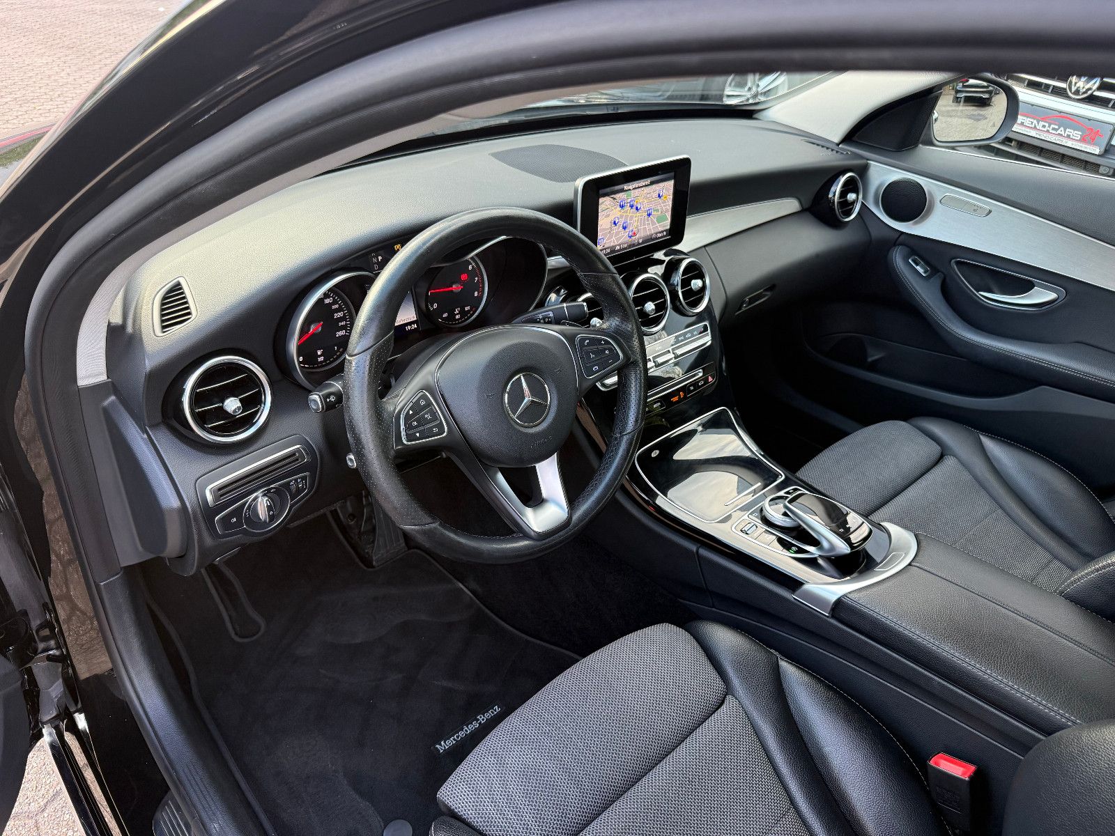 Fahrzeugabbildung Mercedes-Benz C 200 C Limousine AVANTGARDE *AHK*Scheckheft *