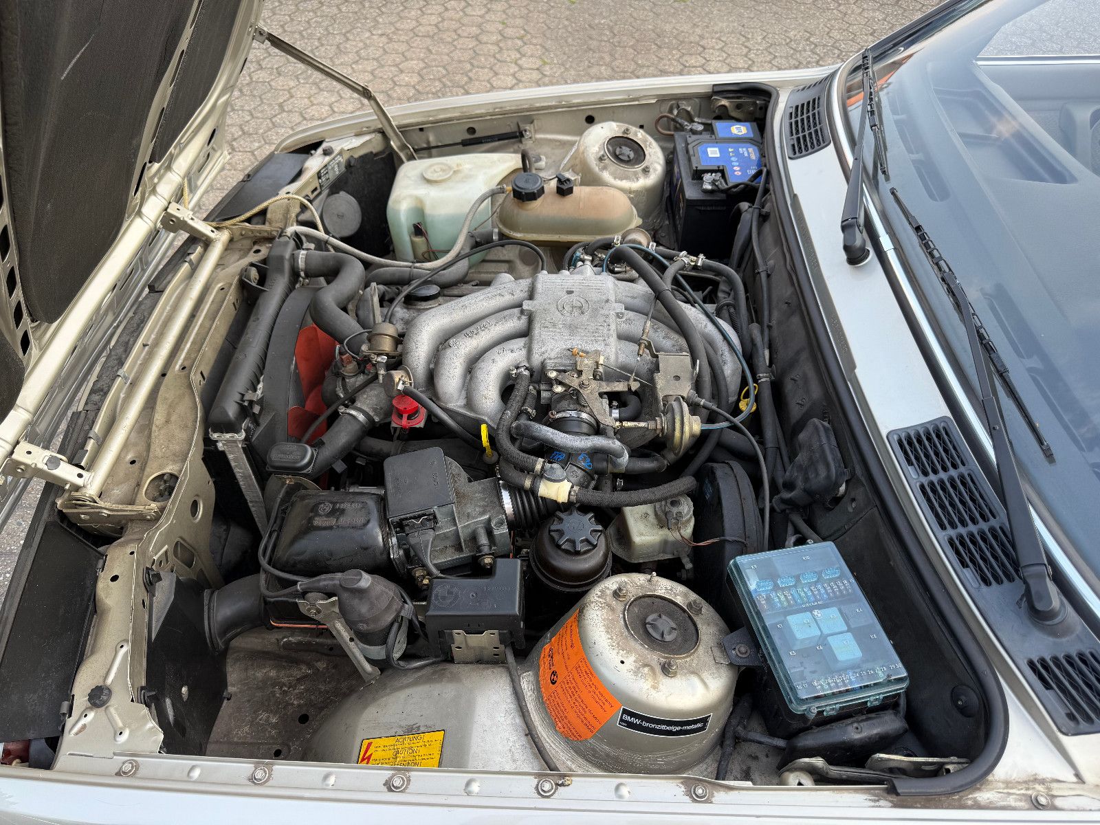 Fahrzeugabbildung BMW E30 320I wenig KM* Rostfrei*Sehr Gepflegt*