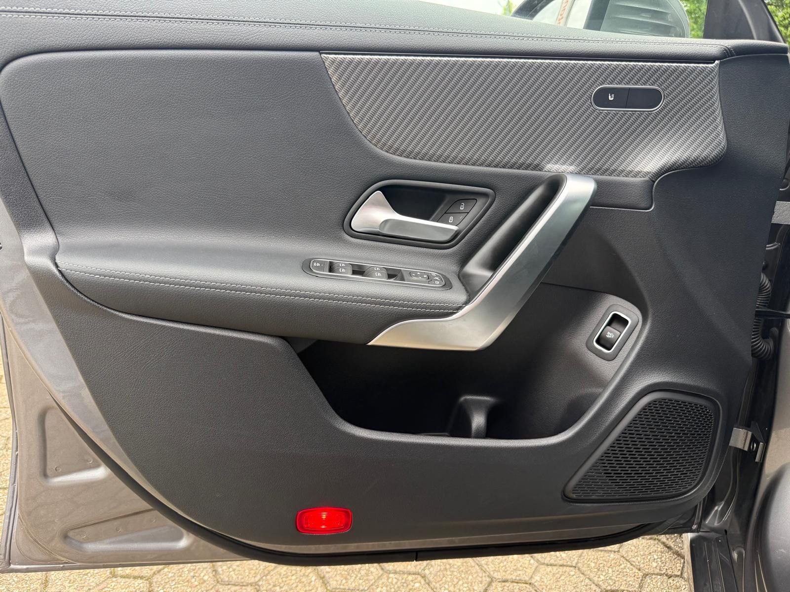 Fahrzeugabbildung Mercedes-Benz CLA 200*Progressive*LED*Leder*CAM*