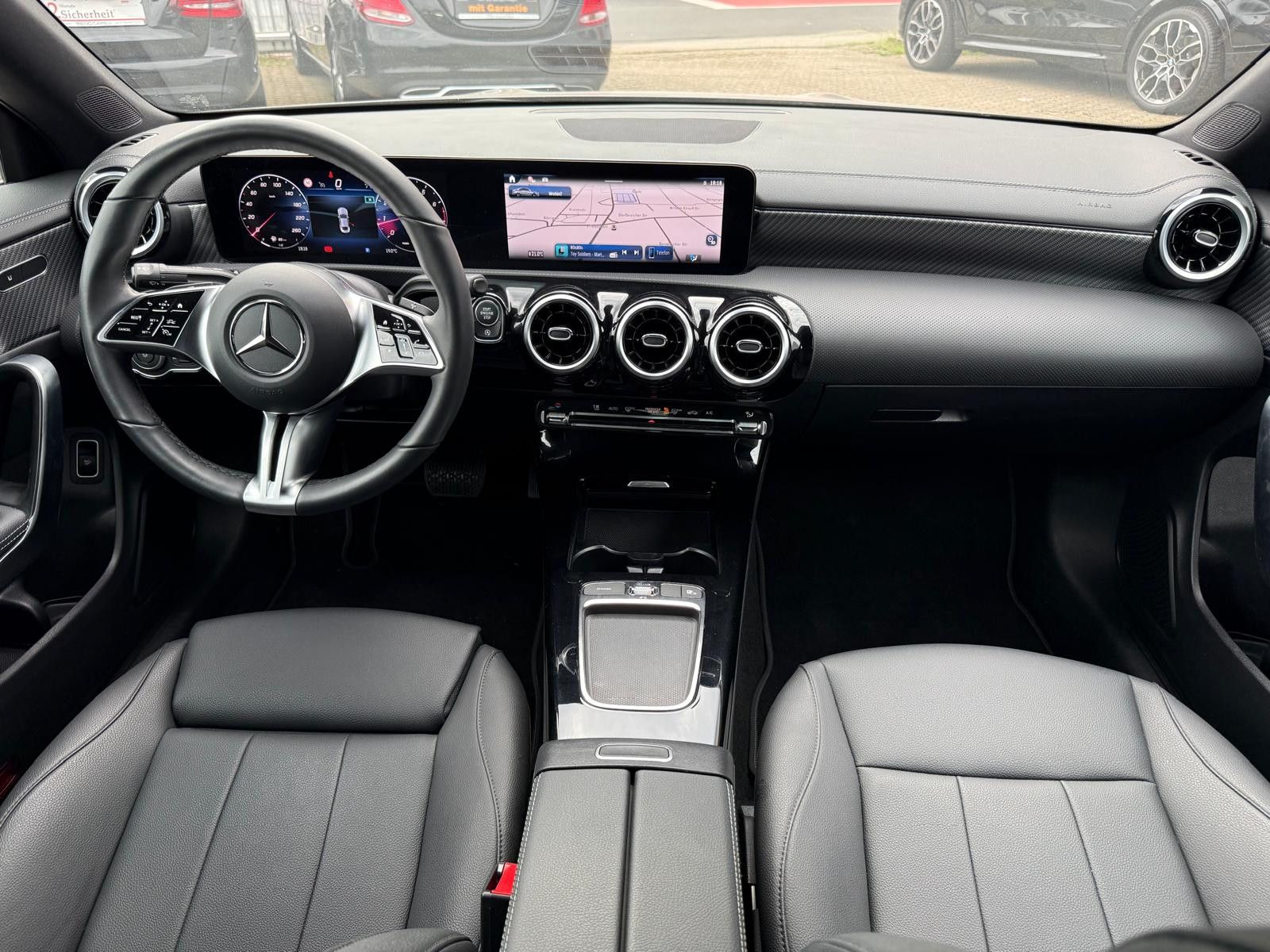 Fahrzeugabbildung Mercedes-Benz CLA 200*Progressive*LED*Leder*CAM*