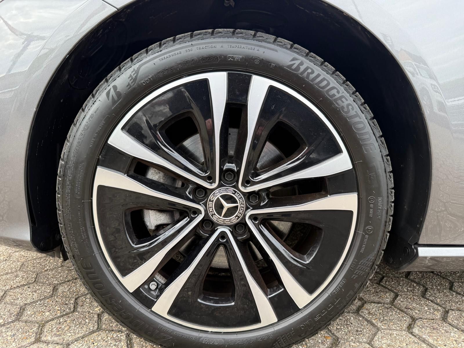 Fahrzeugabbildung Mercedes-Benz CLA 200*Progressive*LED*Leder*CAM*