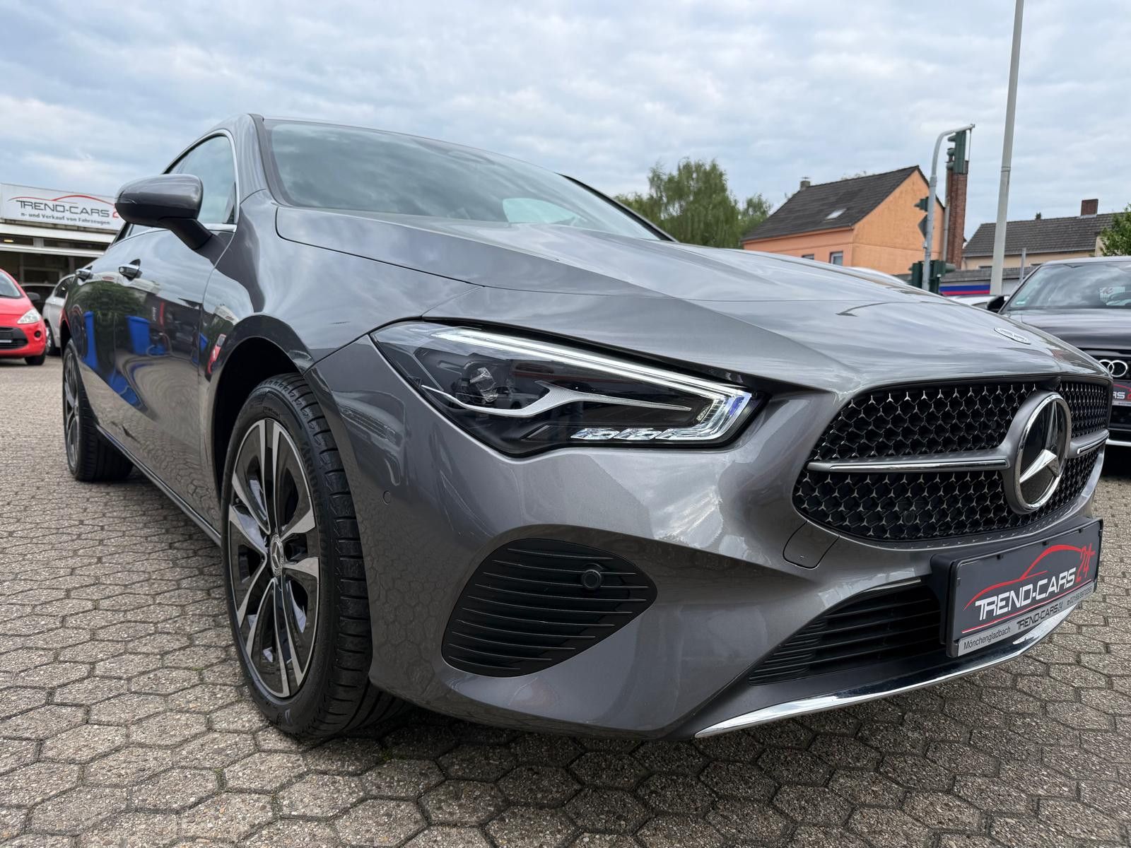 Fahrzeugabbildung Mercedes-Benz CLA 200*Progressive*LED*Leder*CAM*