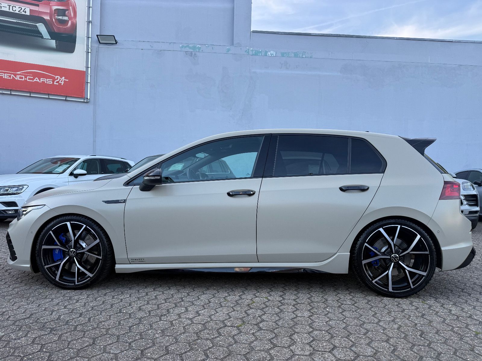 Fahrzeugabbildung Volkswagen Golf VIII Lim. R 4Motion*ACC*Harmann Kardon*Akra