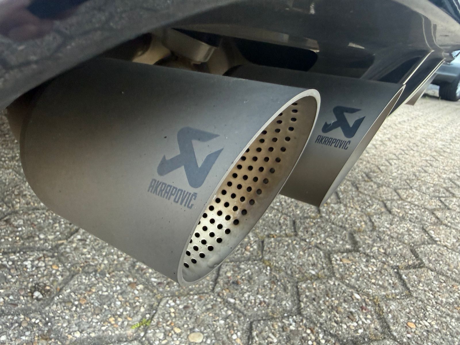 Fahrzeugabbildung Volkswagen Golf VIII Lim. R 4Motion*ACC*Harmann Kardon*Akra