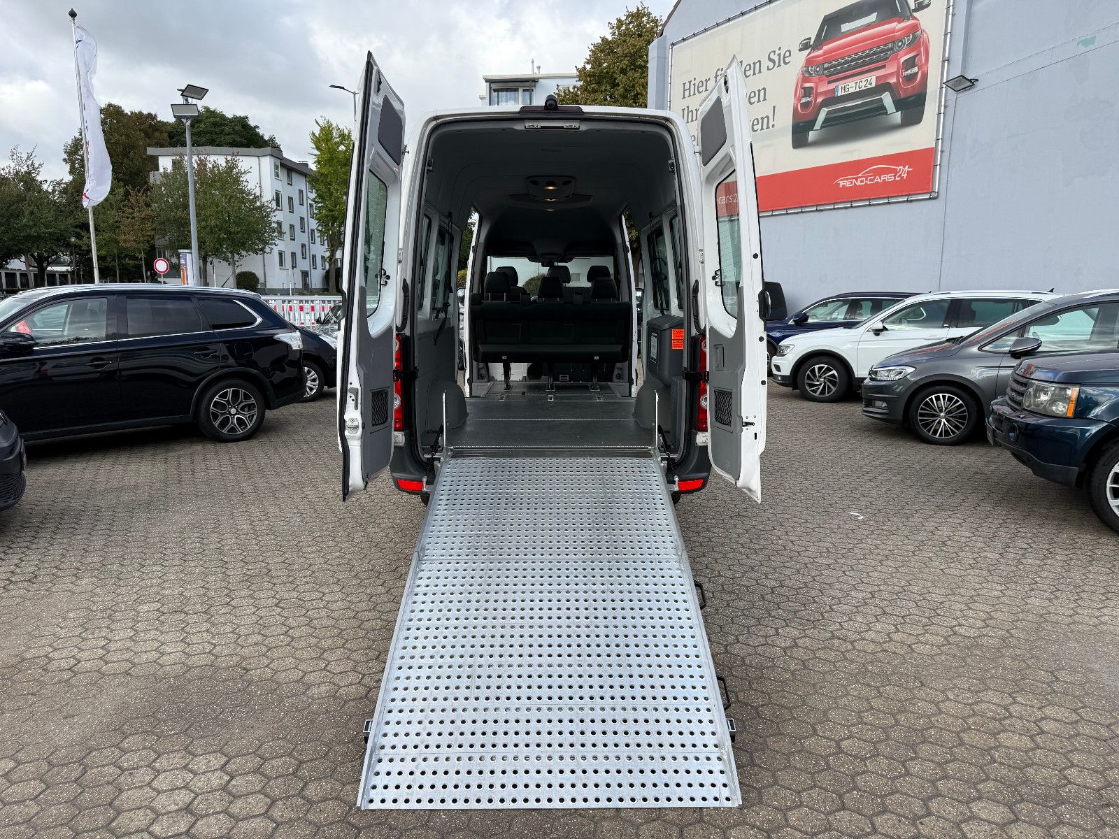 Fahrzeugabbildung Volkswagen Crafter 35 lang Hochdach*Rollstuhlrampe*Klima*