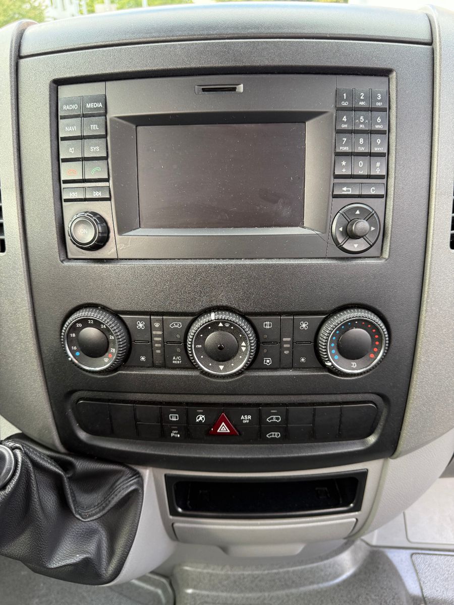Fahrzeugabbildung Volkswagen Crafter 35 lang Hochdach*Rollstuhlrampe*Klima*
