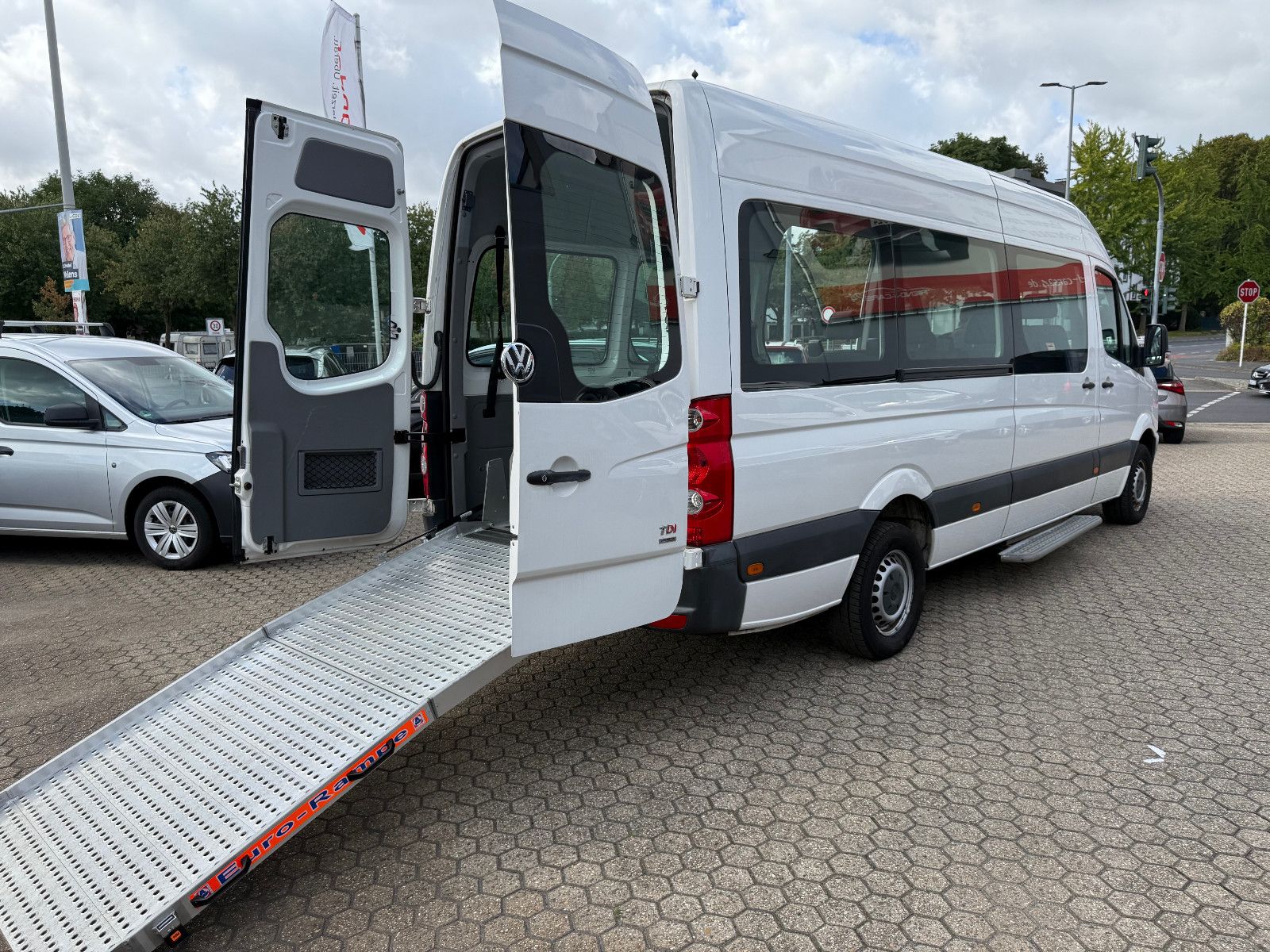Fahrzeugabbildung Volkswagen Crafter 35 lang Hochdach*Rollstuhlrampe*Klima*