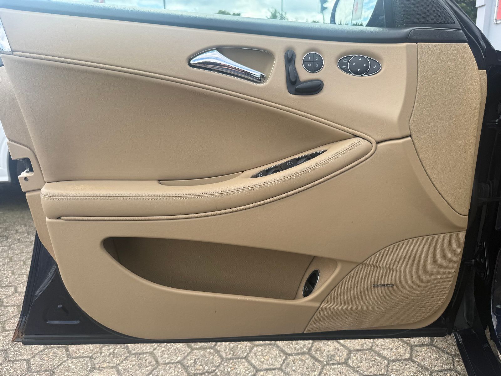 Fahrzeugabbildung Mercedes-Benz CLS 500*Tempomat*Harmann Kardon*Leder*Schiebedac