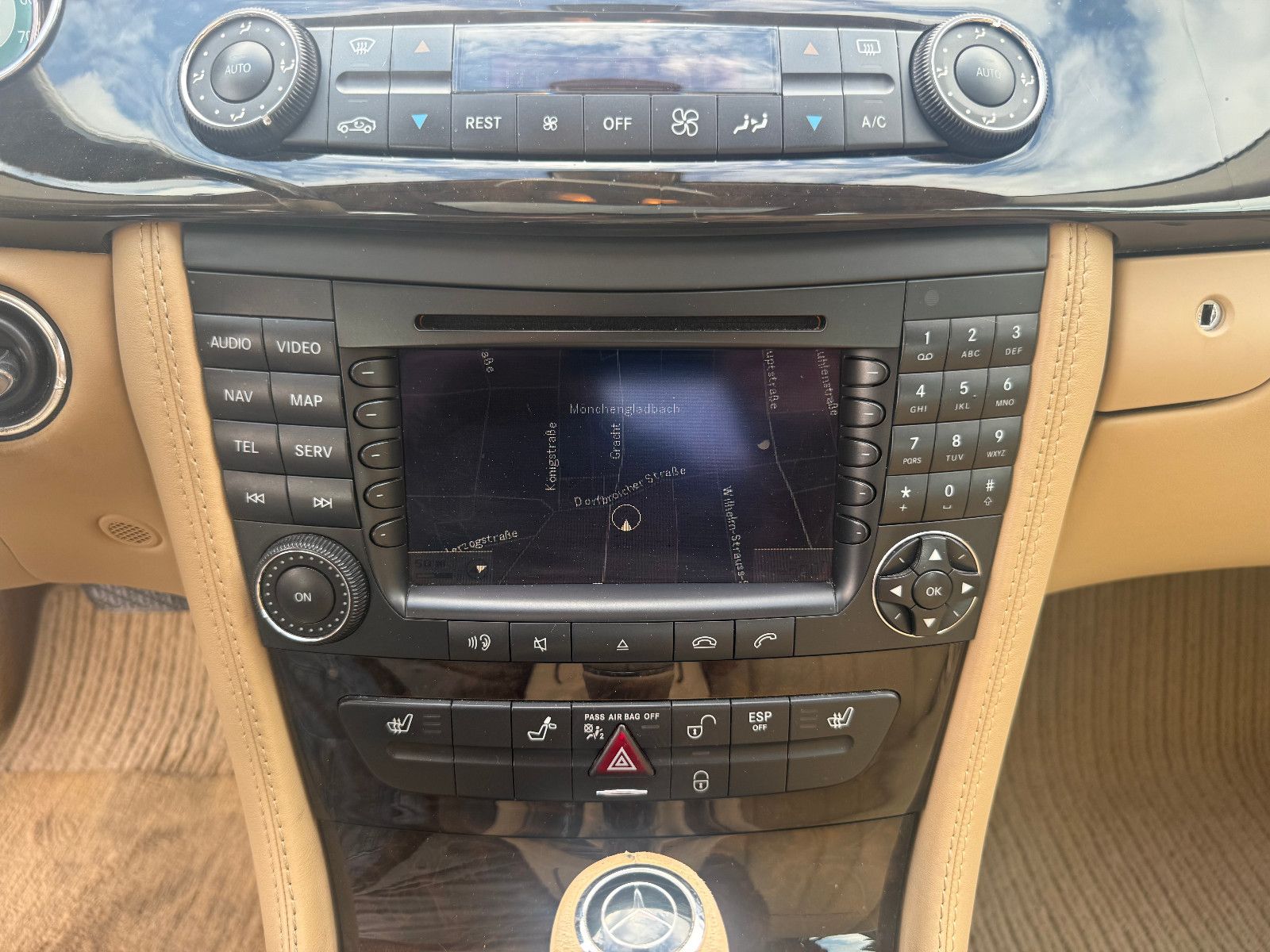 Fahrzeugabbildung Mercedes-Benz CLS 500*Tempomat*Harmann Kardon*Leder*Schiebedac