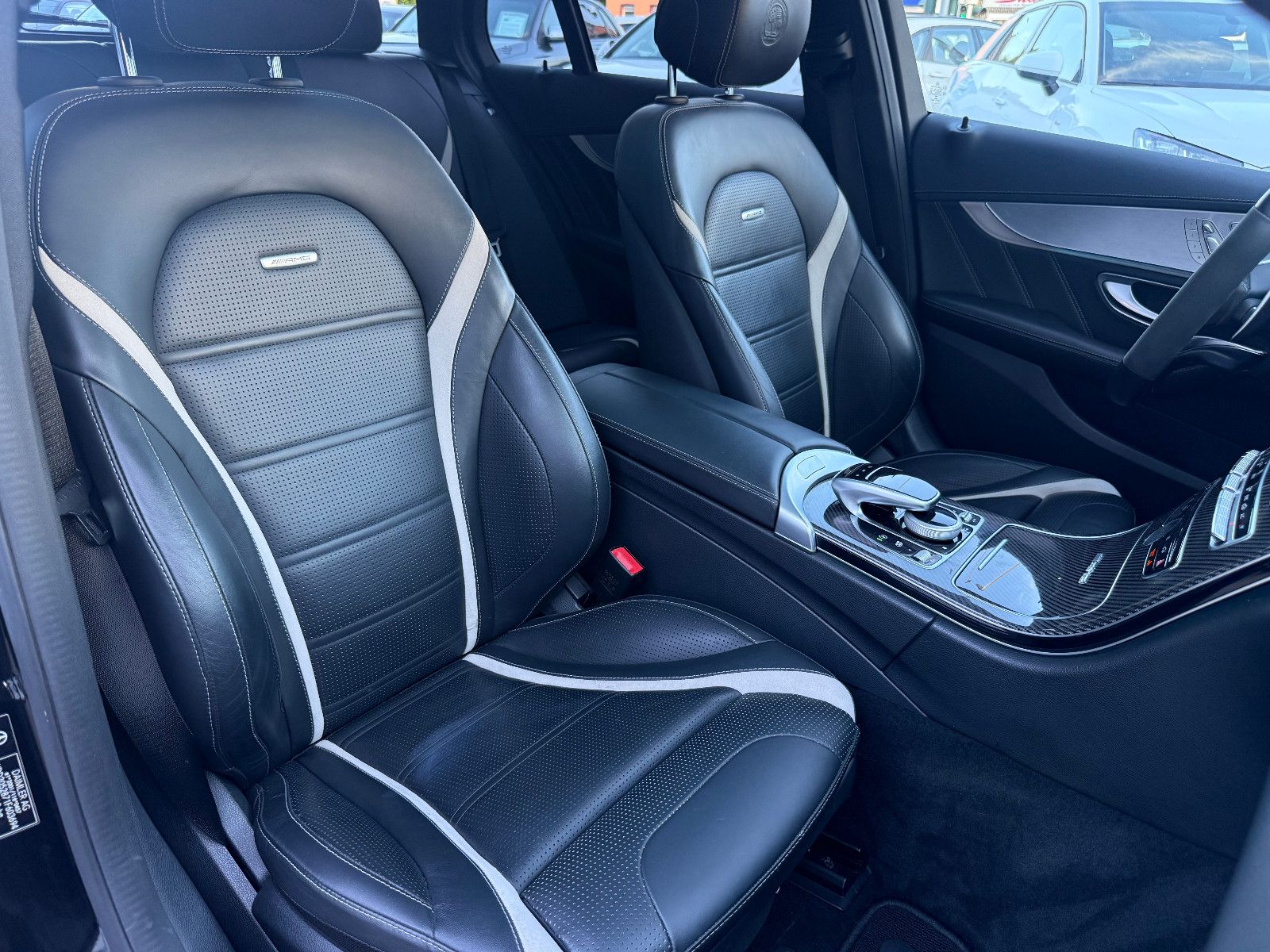 Fahrzeugabbildung Mercedes-Benz C 63 AMG S *ACC*LEDER*Burmaster*Pano*