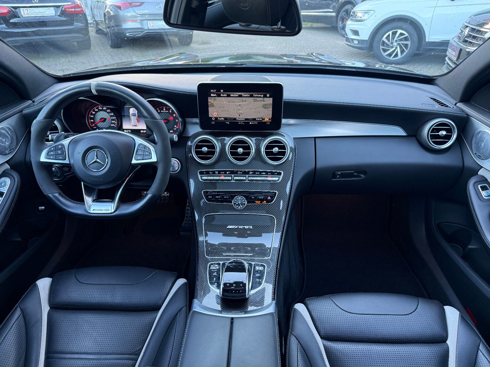 Fahrzeugabbildung Mercedes-Benz C 63 AMG S *ACC*LEDER*Burmaster*Pano*