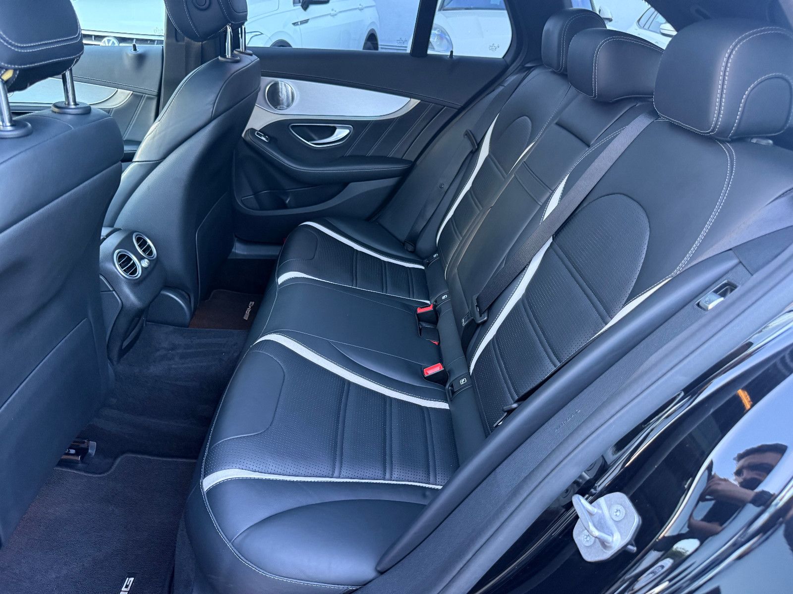 Fahrzeugabbildung Mercedes-Benz C 63 AMG S *ACC*LEDER*Burmaster*Pano*