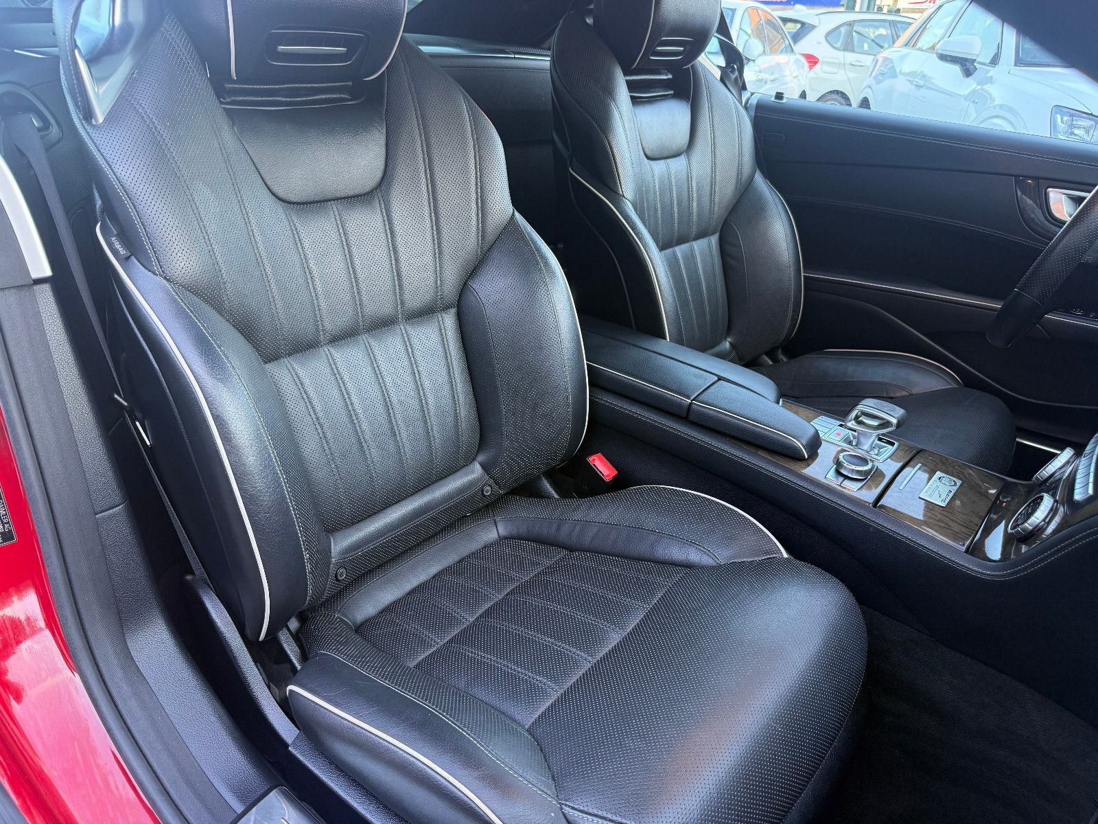 Fahrzeugabbildung Mercedes-Benz SL 350*Tempomat*Harmann Kardon* Leder*