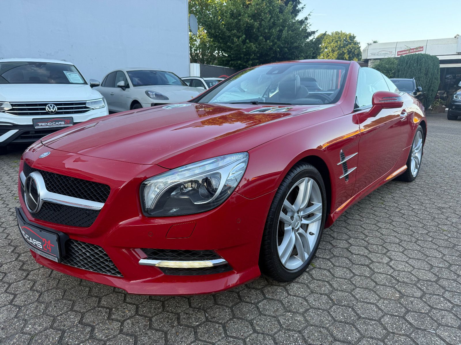 Fahrzeugabbildung Mercedes-Benz SL 350*Tempomat*Harmann Kardon* Leder*