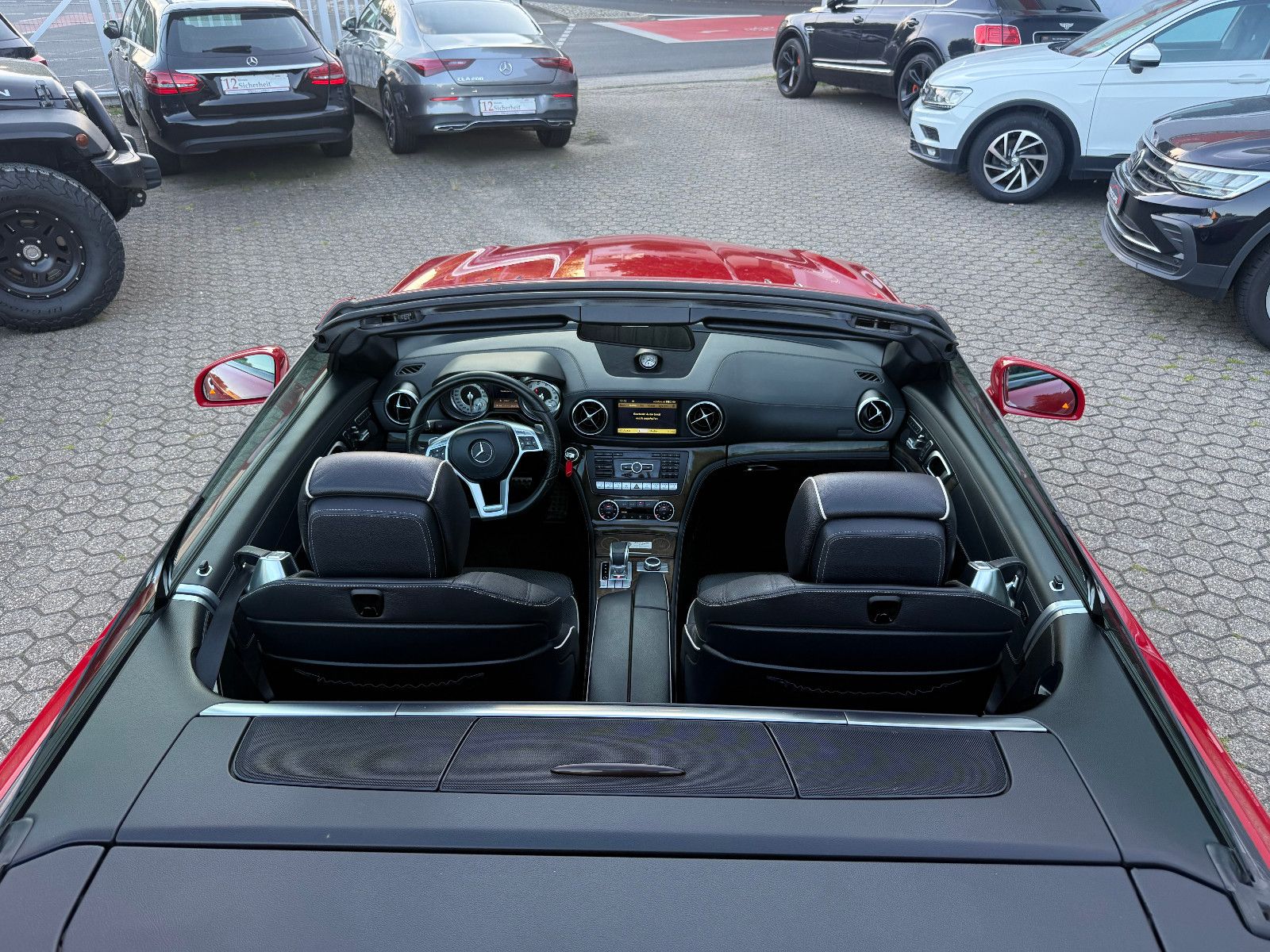 Fahrzeugabbildung Mercedes-Benz SL 350*Tempomat*Harmann Kardon* Leder*
