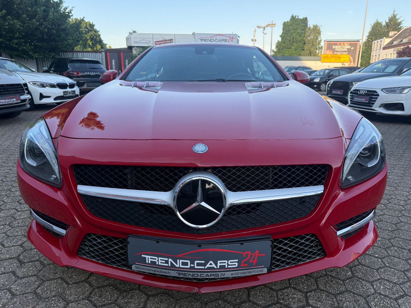 Fahrzeugabbildung Mercedes-Benz SL 350*Tempomat*Harmann Kardon* Leder*