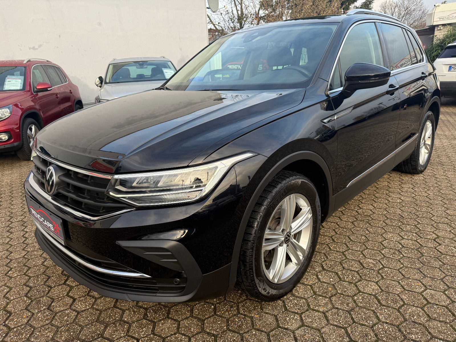 Fahrzeugabbildung Volkswagen Tiguan Life 4Motion*ACC*AHK*NAVI*