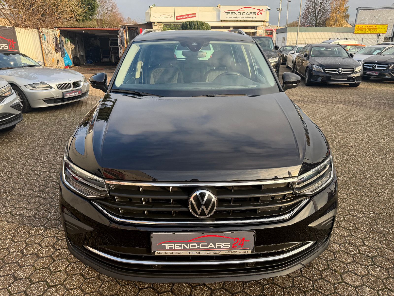 Fahrzeugabbildung Volkswagen Tiguan Life 4Motion*ACC*AHK*NAVI*
