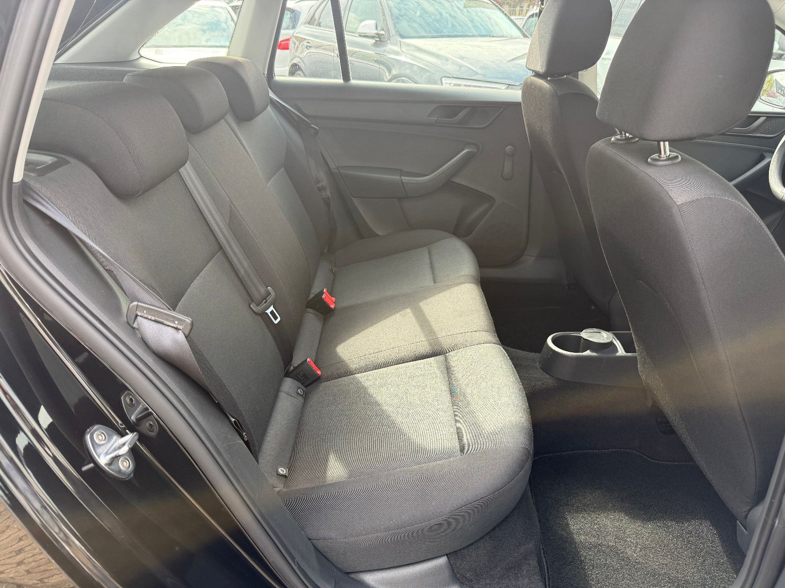 Fahrzeugabbildung SKODA Rapid Spaceback Active
