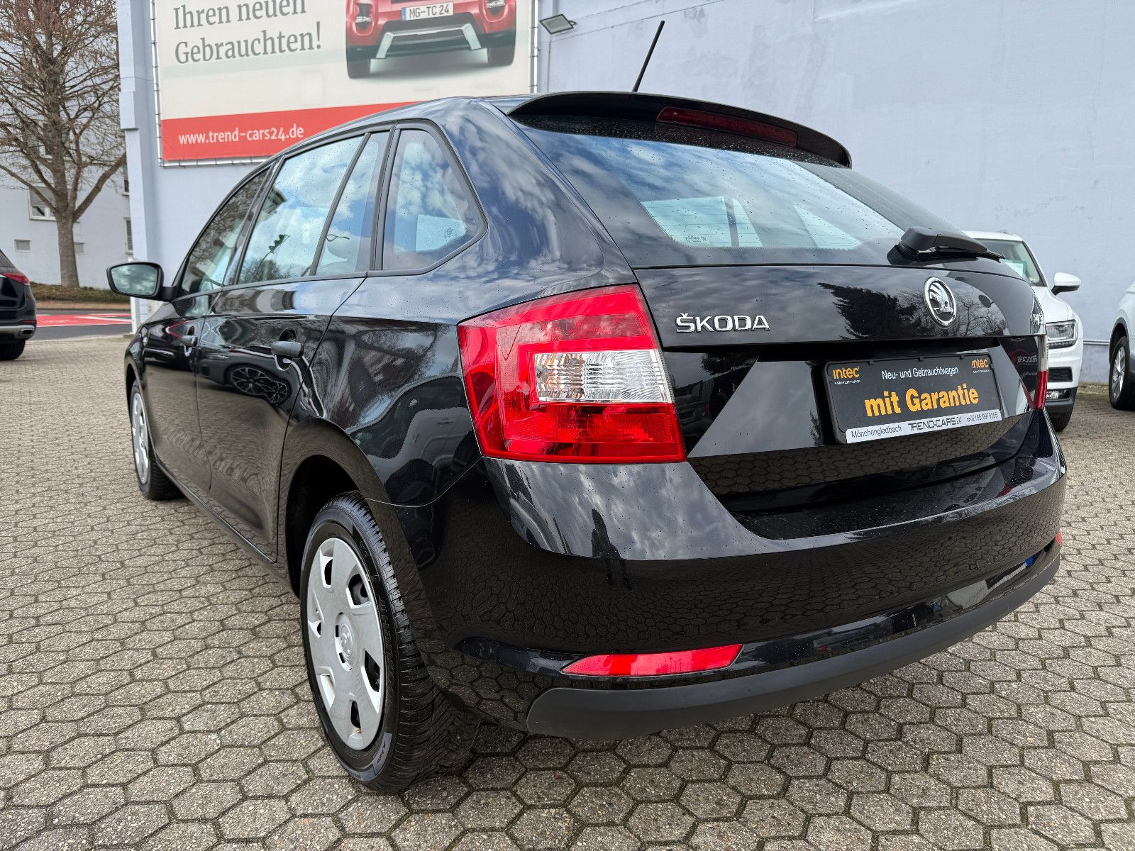 Fahrzeugabbildung SKODA Rapid Spaceback Active