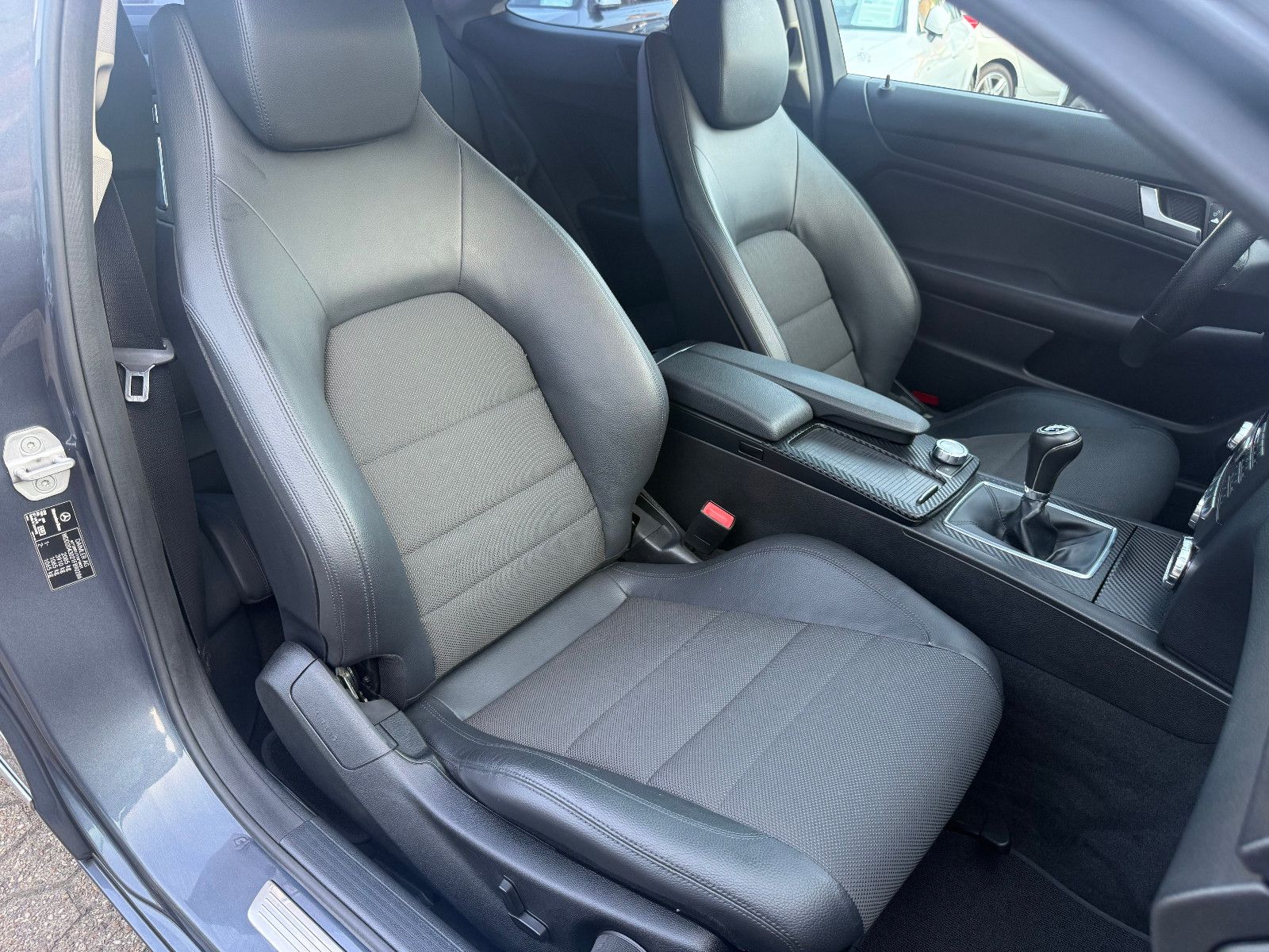 Fahrzeugabbildung Mercedes-Benz C 220 C Coupe C 220 CDI BlueEfficiency