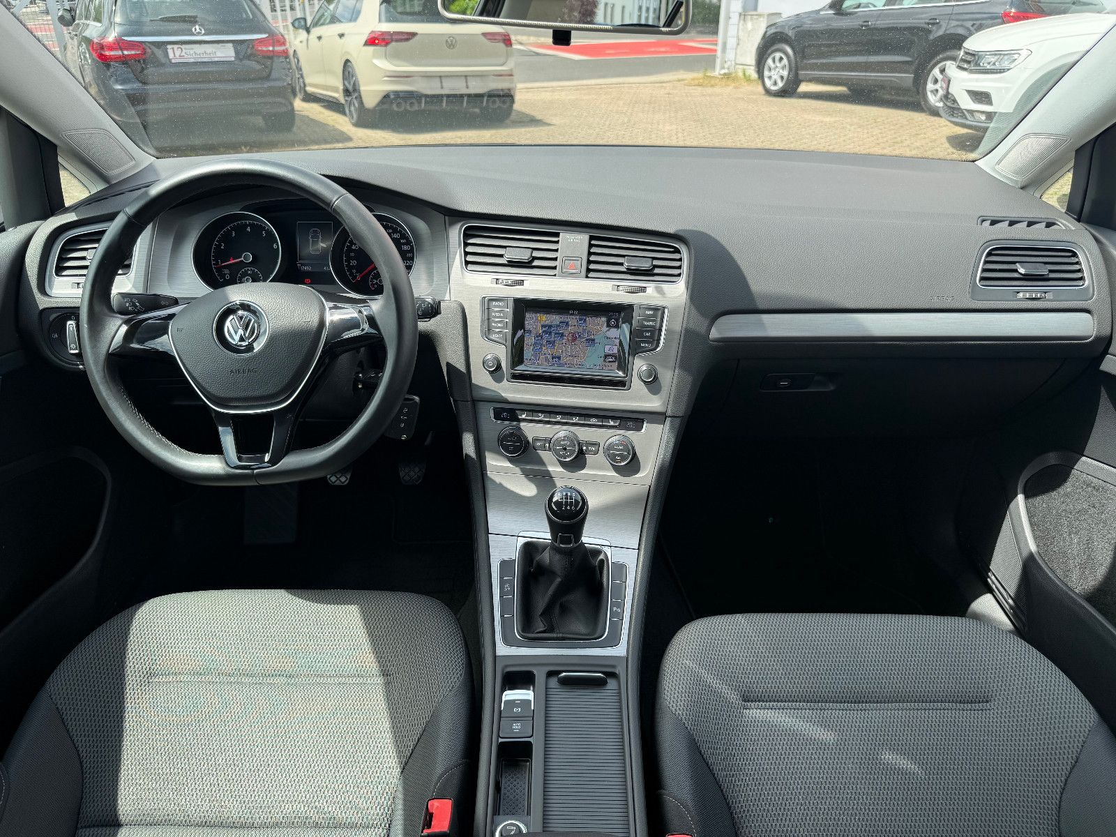 Fahrzeugabbildung Volkswagen Golf VII Lim. Comfortline BMT