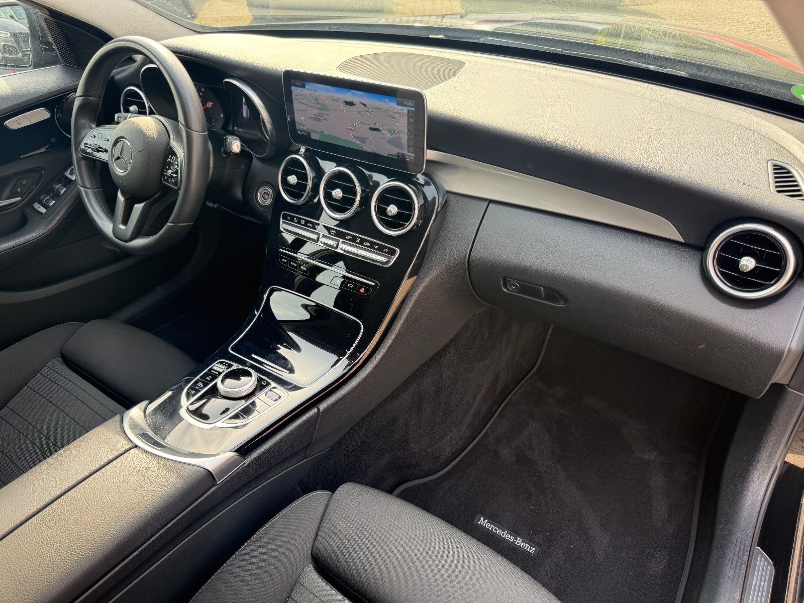 Fahrzeugabbildung Mercedes-Benz C 220 d 4Matic*ACC*360 Kam*Multibeam LED*
