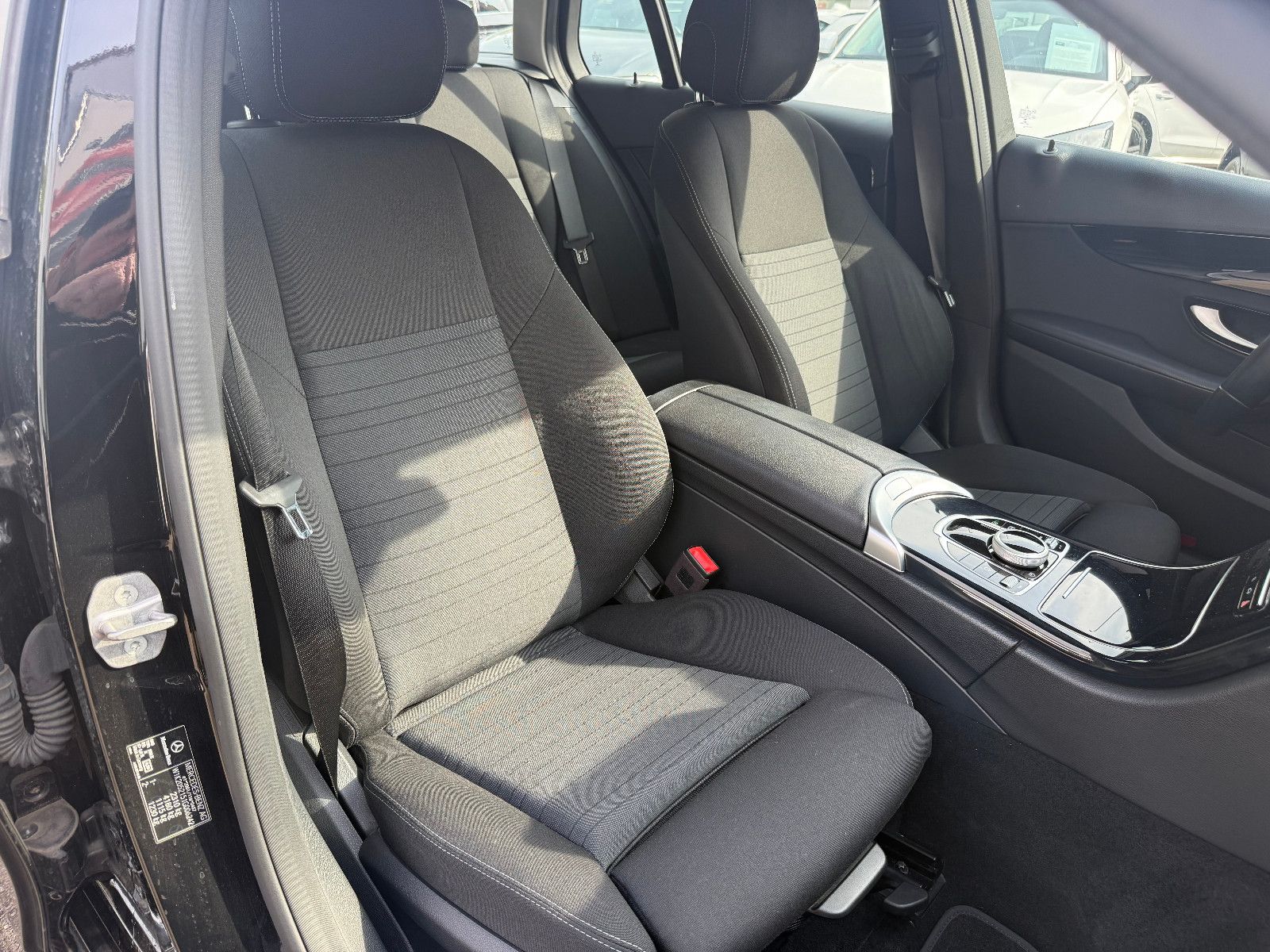 Fahrzeugabbildung Mercedes-Benz C 220 d 4Matic*ACC*360 Kam*Multibeam LED*