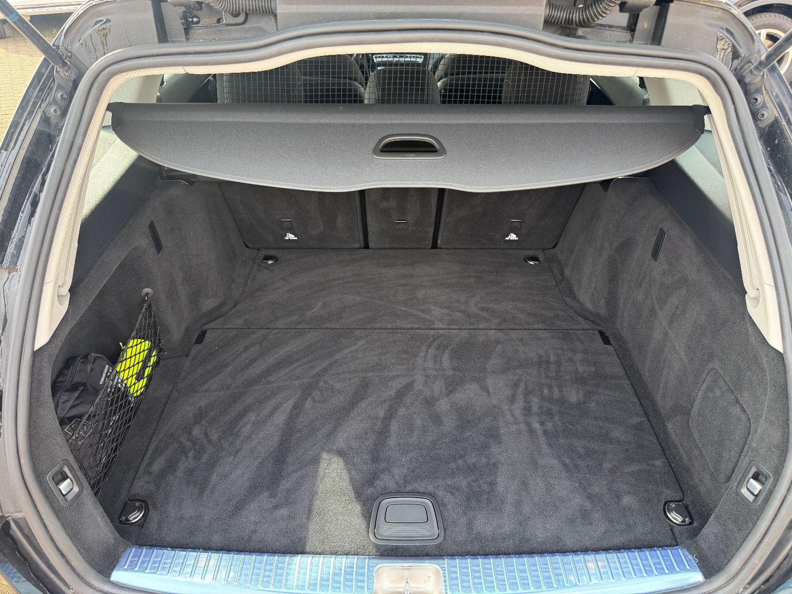 Fahrzeugabbildung Mercedes-Benz C 220 d 4Matic*ACC*360 Kam*Multibeam LED*