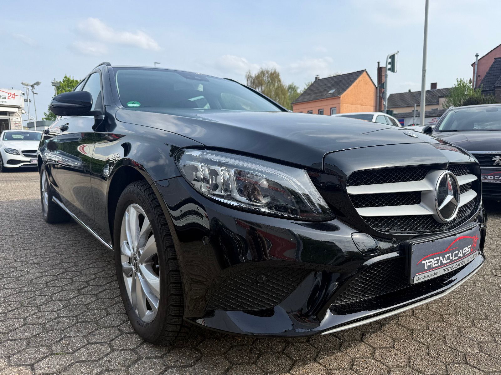 Fahrzeugabbildung Mercedes-Benz C 220 d 4Matic*ACC*360 Kam*Multibeam LED*