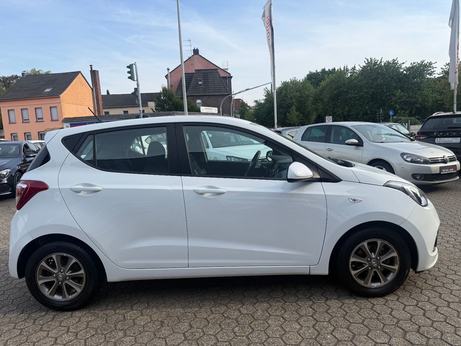 Fahrzeugabbildung Hyundai i10 FIFA World Cup Edition*Klima*SH*LH*